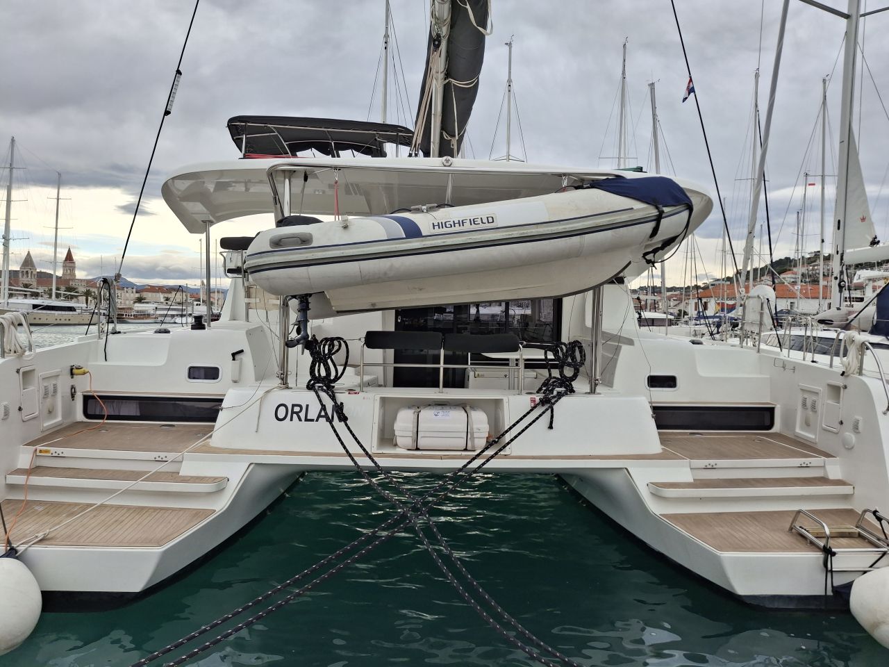 Lagoon 42 — photo 1