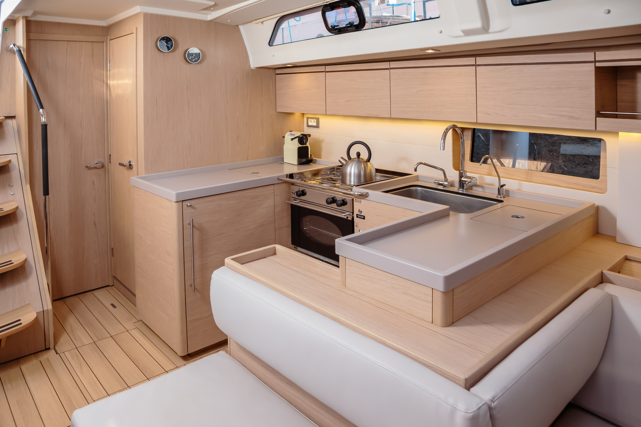 Oceanis 51.1 — photo 13