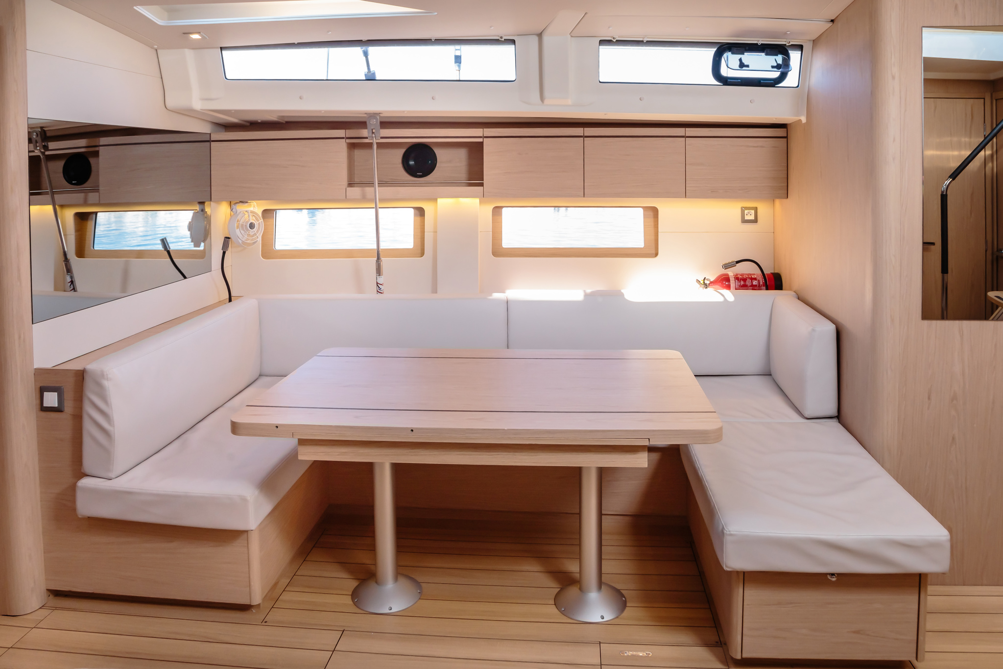 Oceanis 51.1 — photo 15