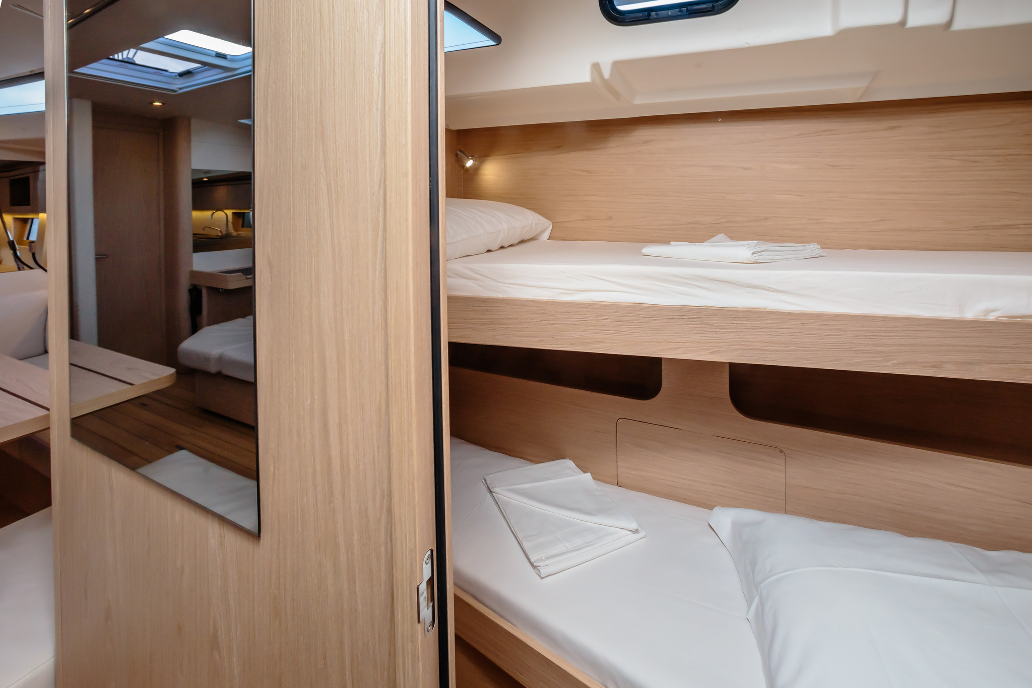 Oceanis 51.1 — photo 9