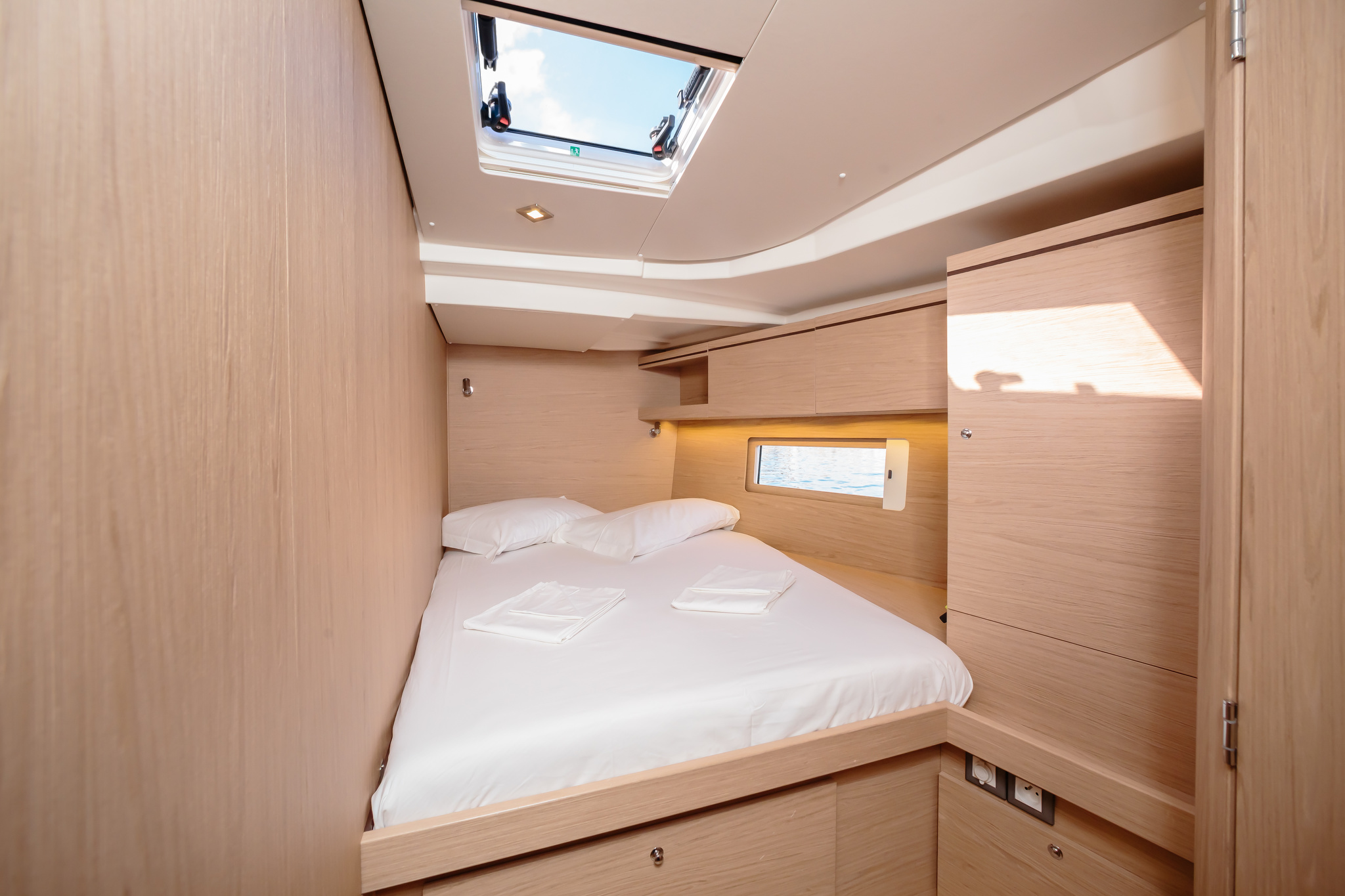 Oceanis 51.1 — photo 16