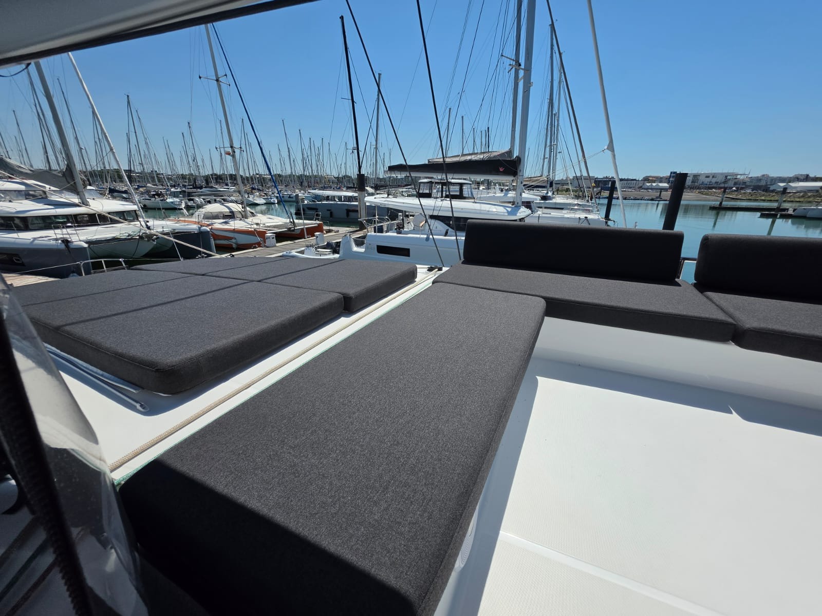 Lagoon 43 — photo 36