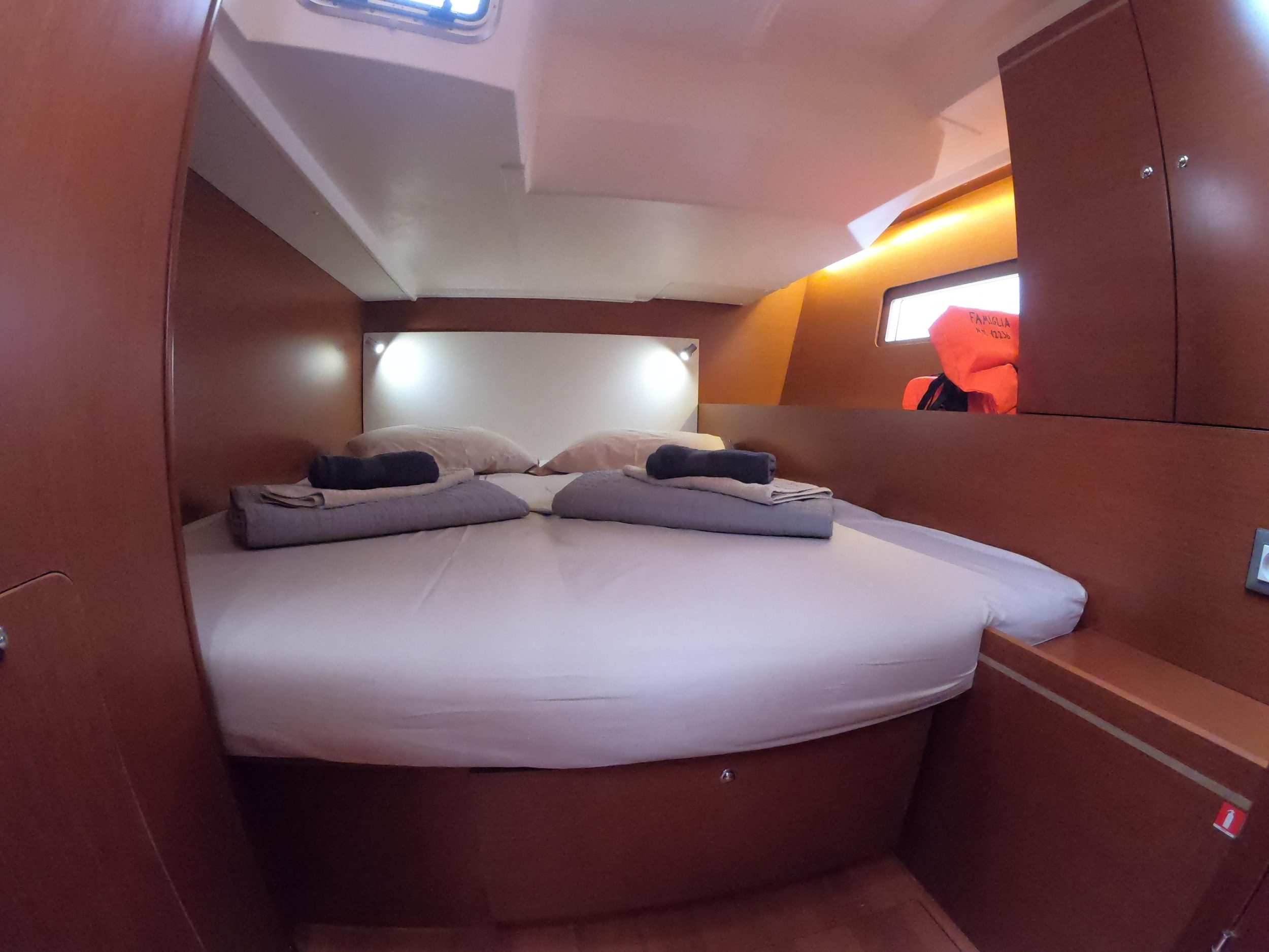Oceanis 51.1 — photo 15