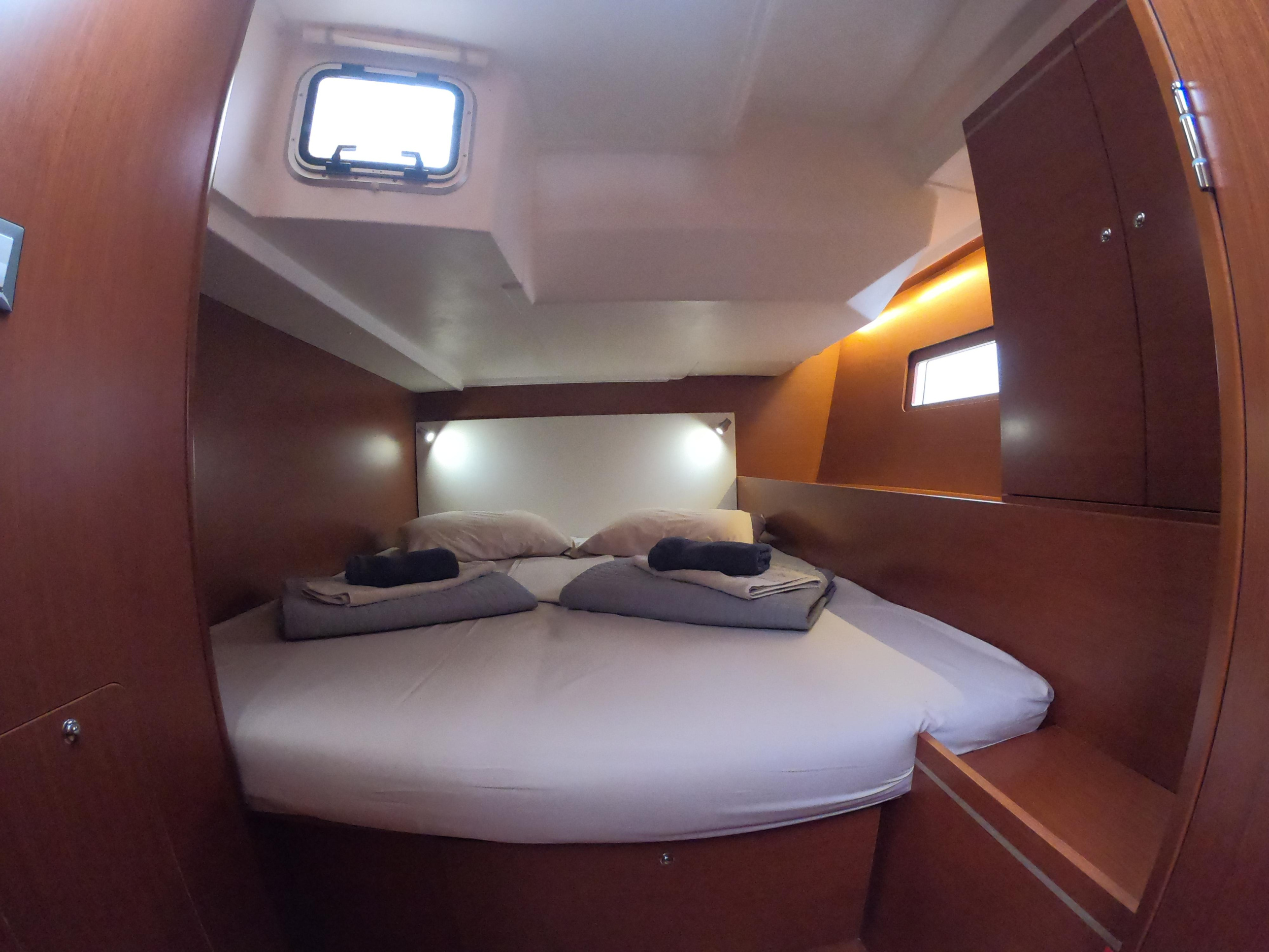 Oceanis 51.1 — photo 11