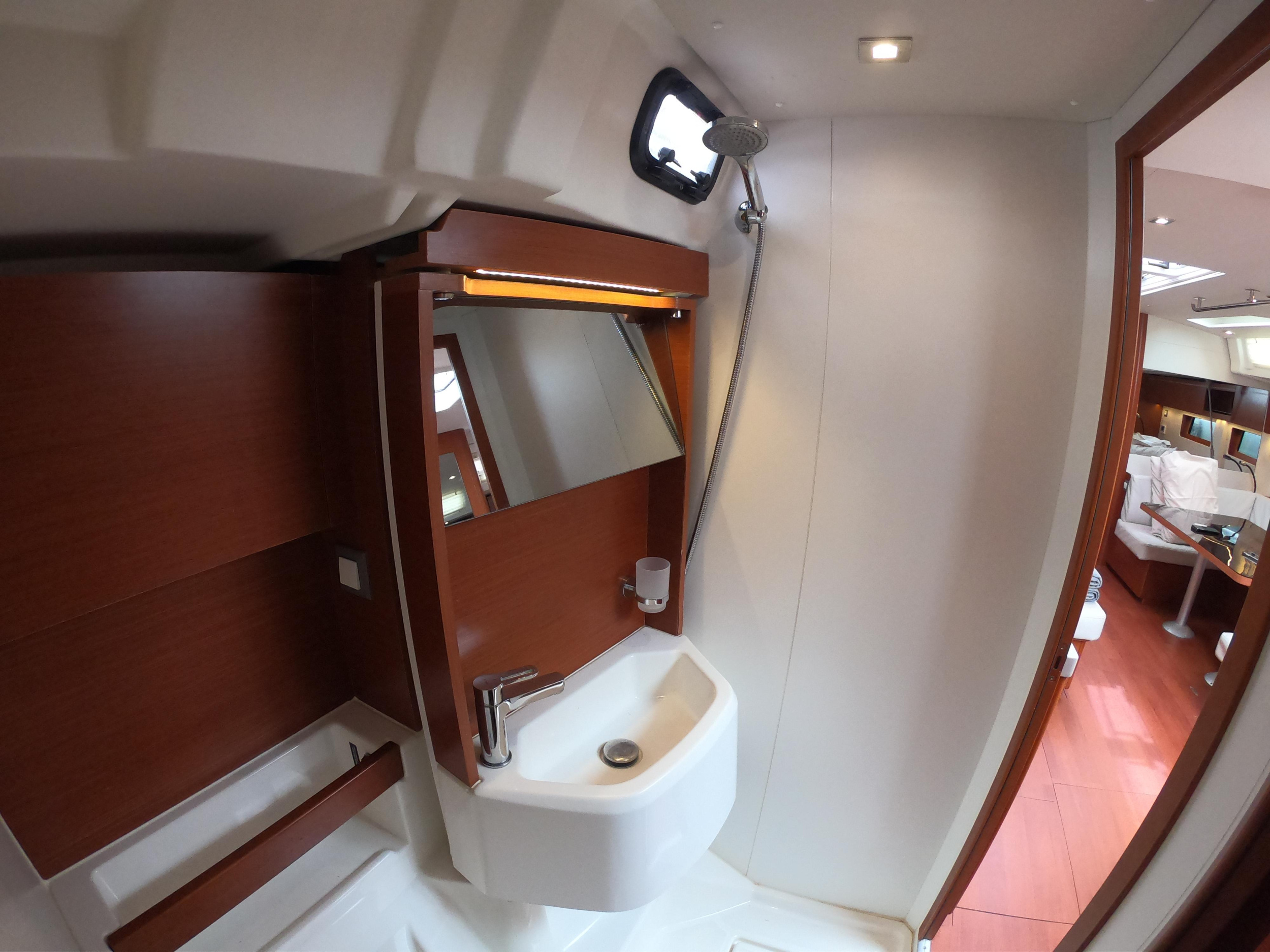 Oceanis 51.1 — photo 3