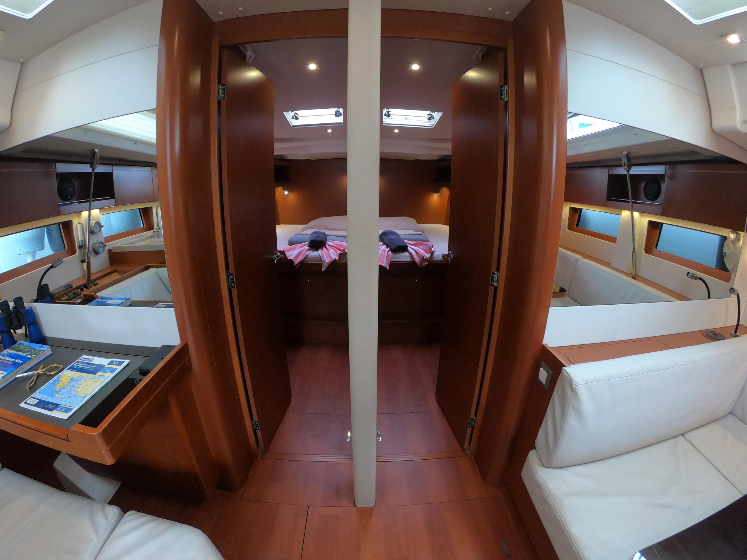 Oceanis 51.1 — photo 16
