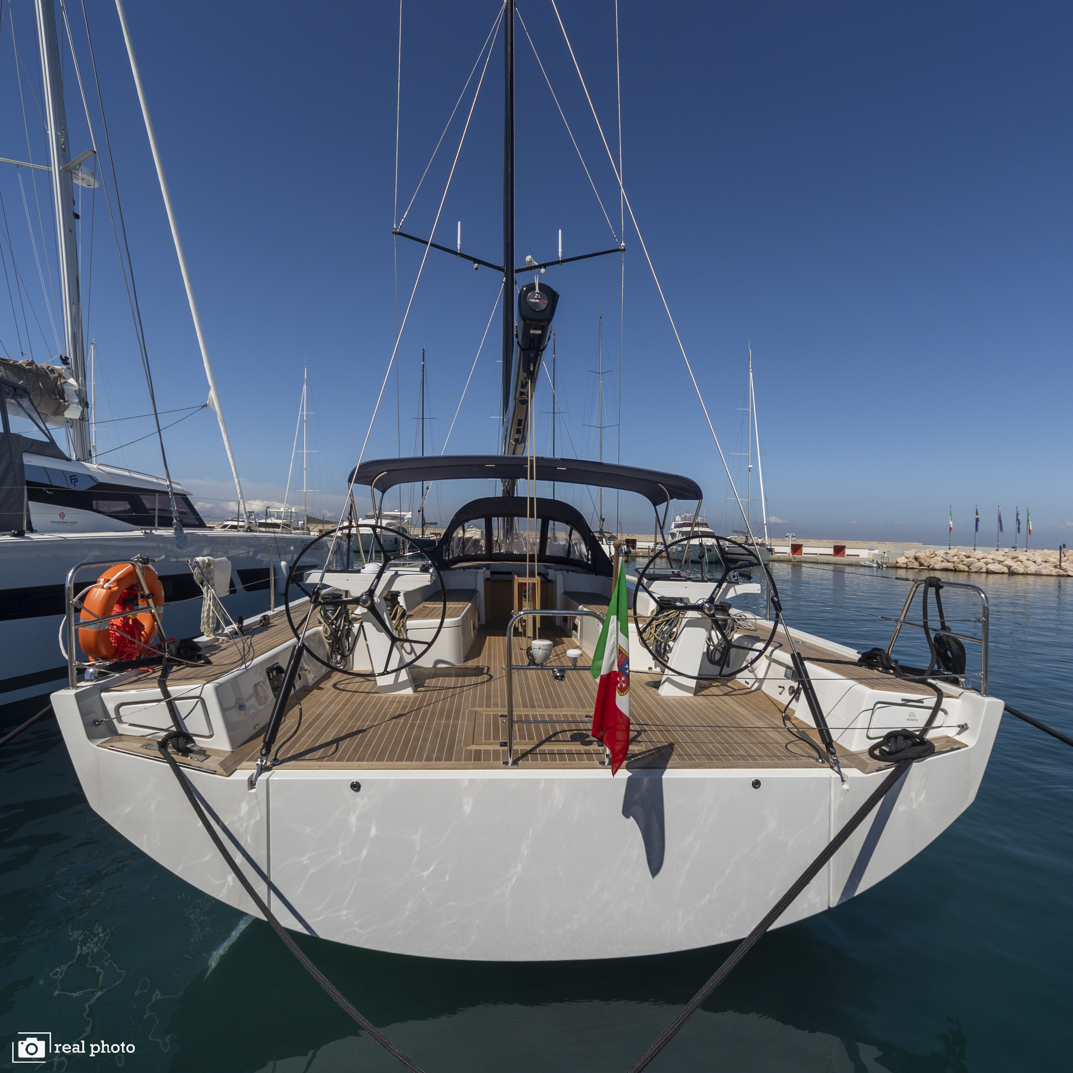 Solaris 55 — photo 17
