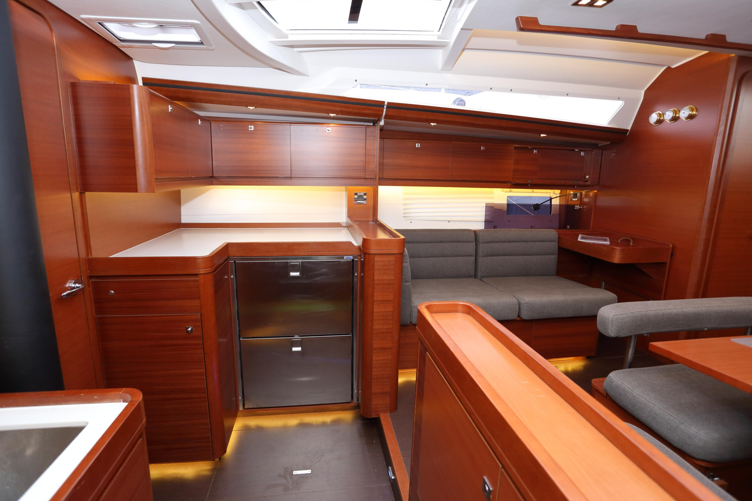 Dufour 520 GL — photo 9