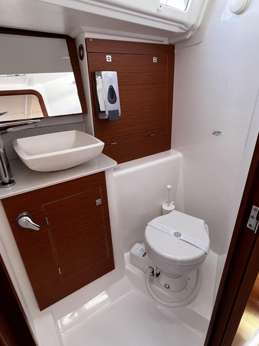 Dufour 360 GL — photo 18