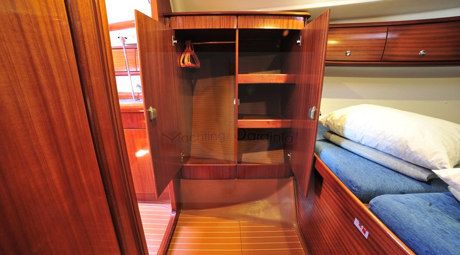 Bavaria 38 — photo 8