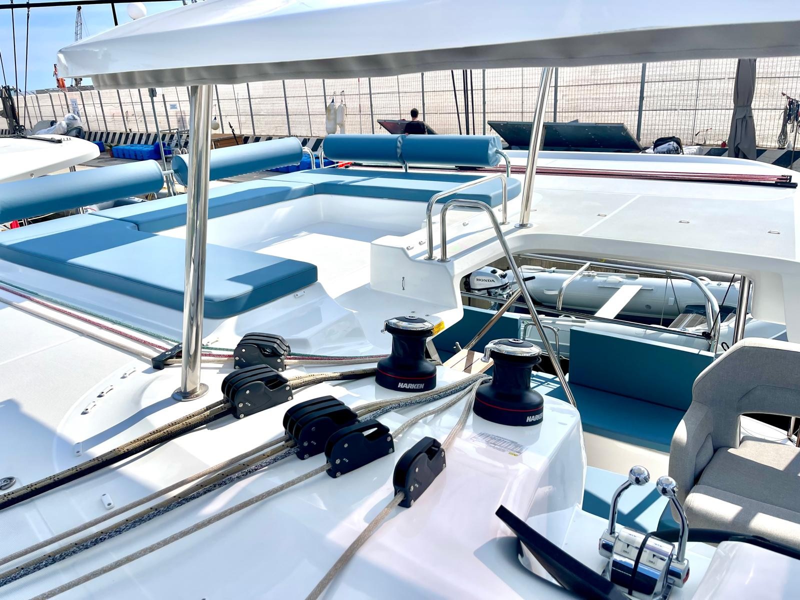 Lagoon 43 — photo 11