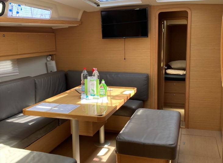Dufour 460 Grand Large 5Cab — photo 31