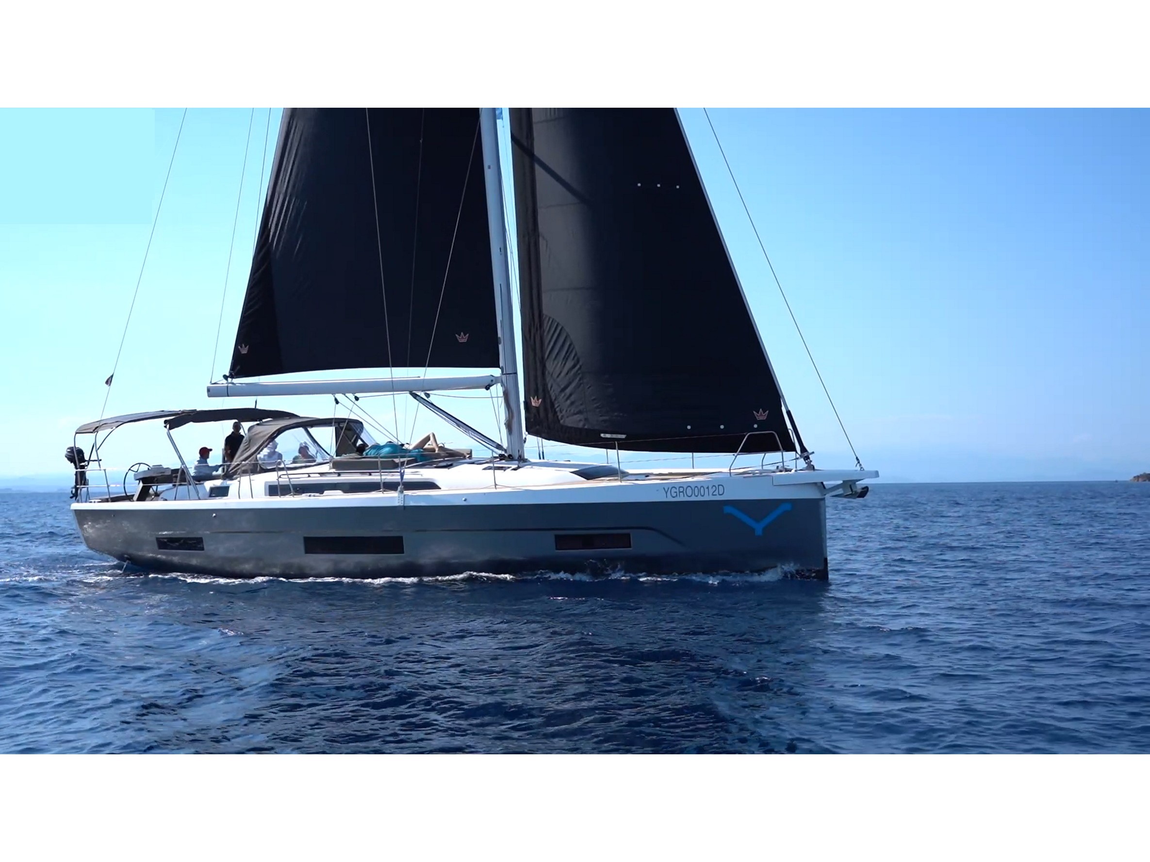 Dufour 470 — photo 1