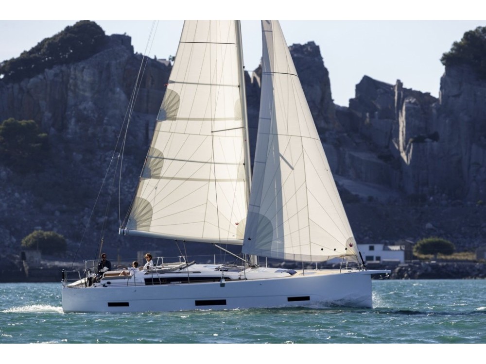 Dufour 390 Grand Large — photo 14