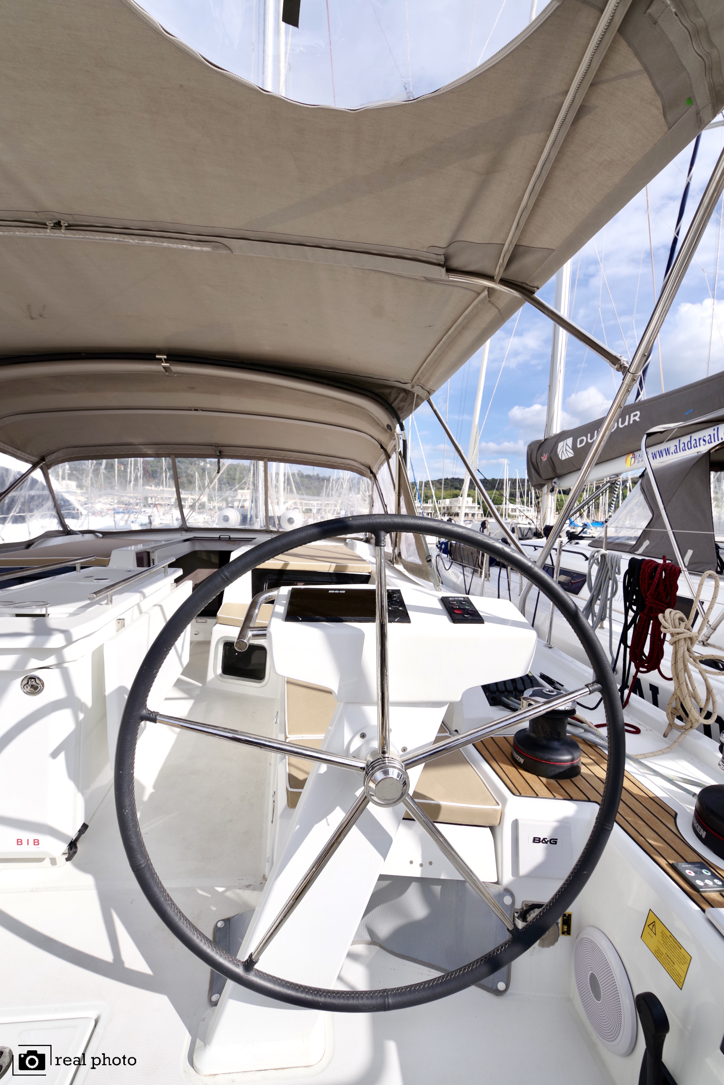 Oceanis 51.1 — photo 6