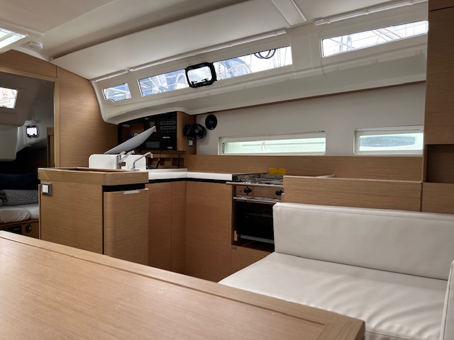 Sun Odyssey 410 — photo 10