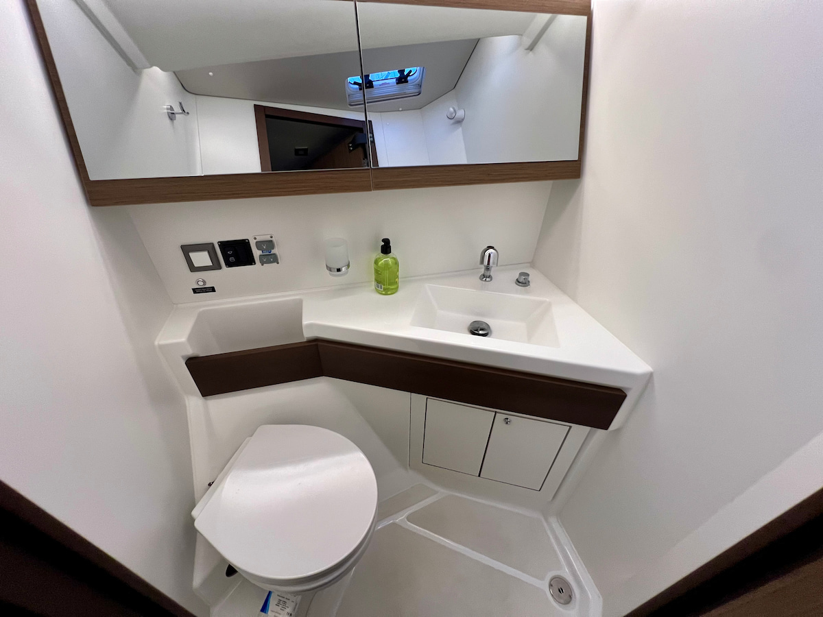 Oceanis 46.1 — photo 10