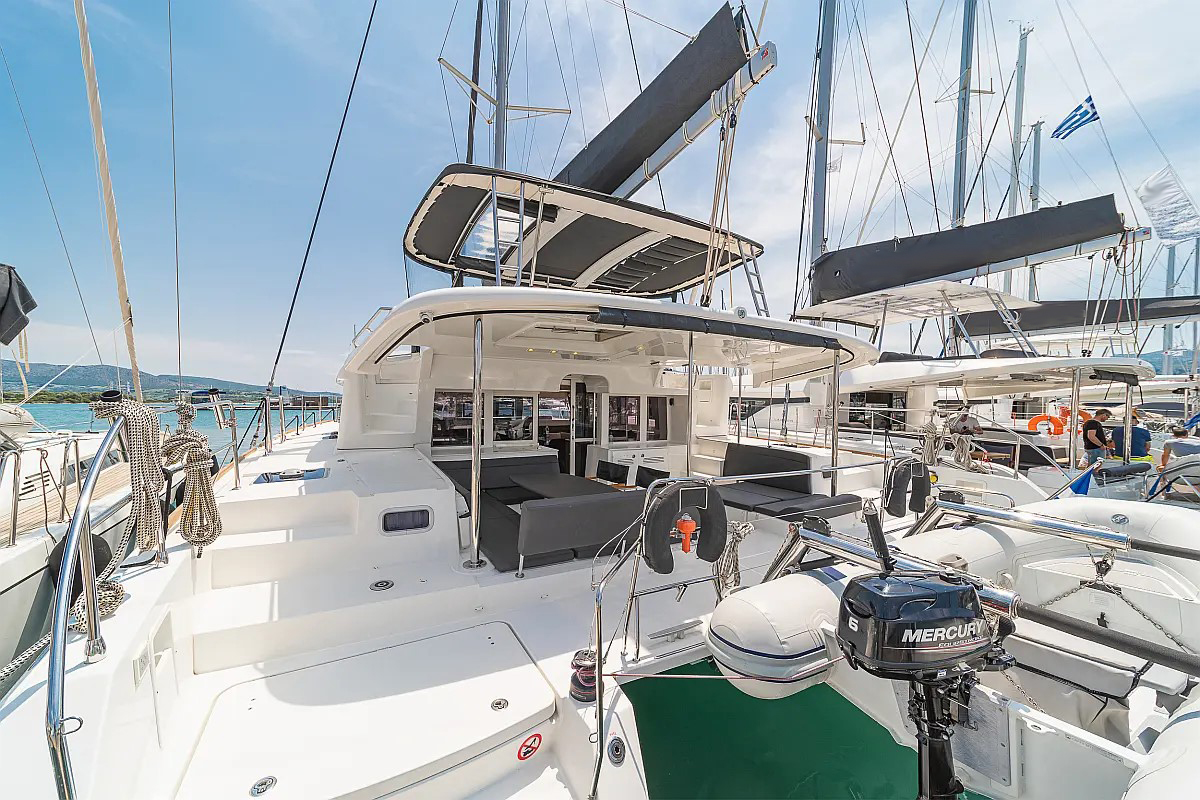 Lagoon 450 Fly — photo 26