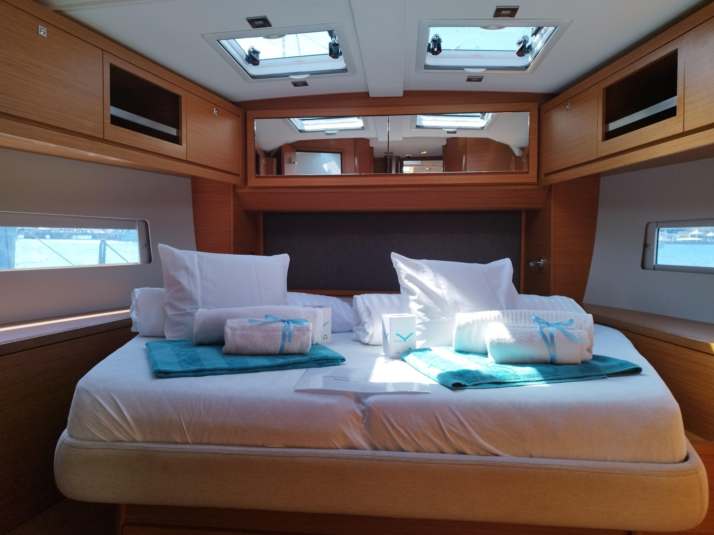Dufour 470 Owner's version — photo 13