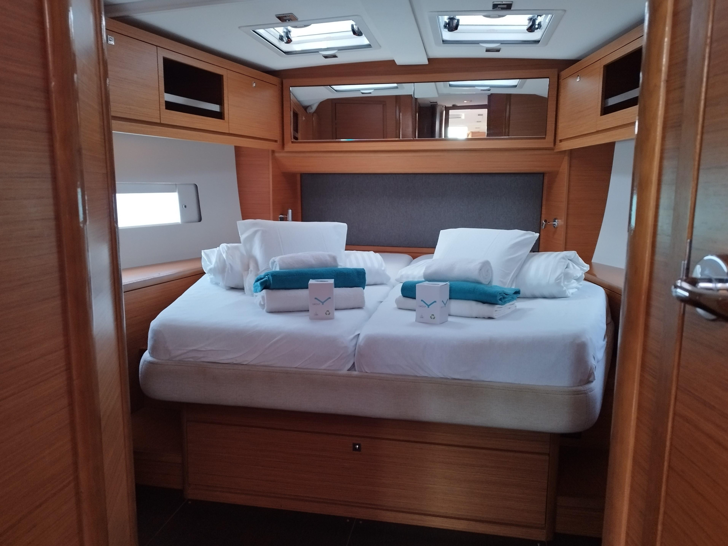 Dufour 470 Owner's version — photo 6