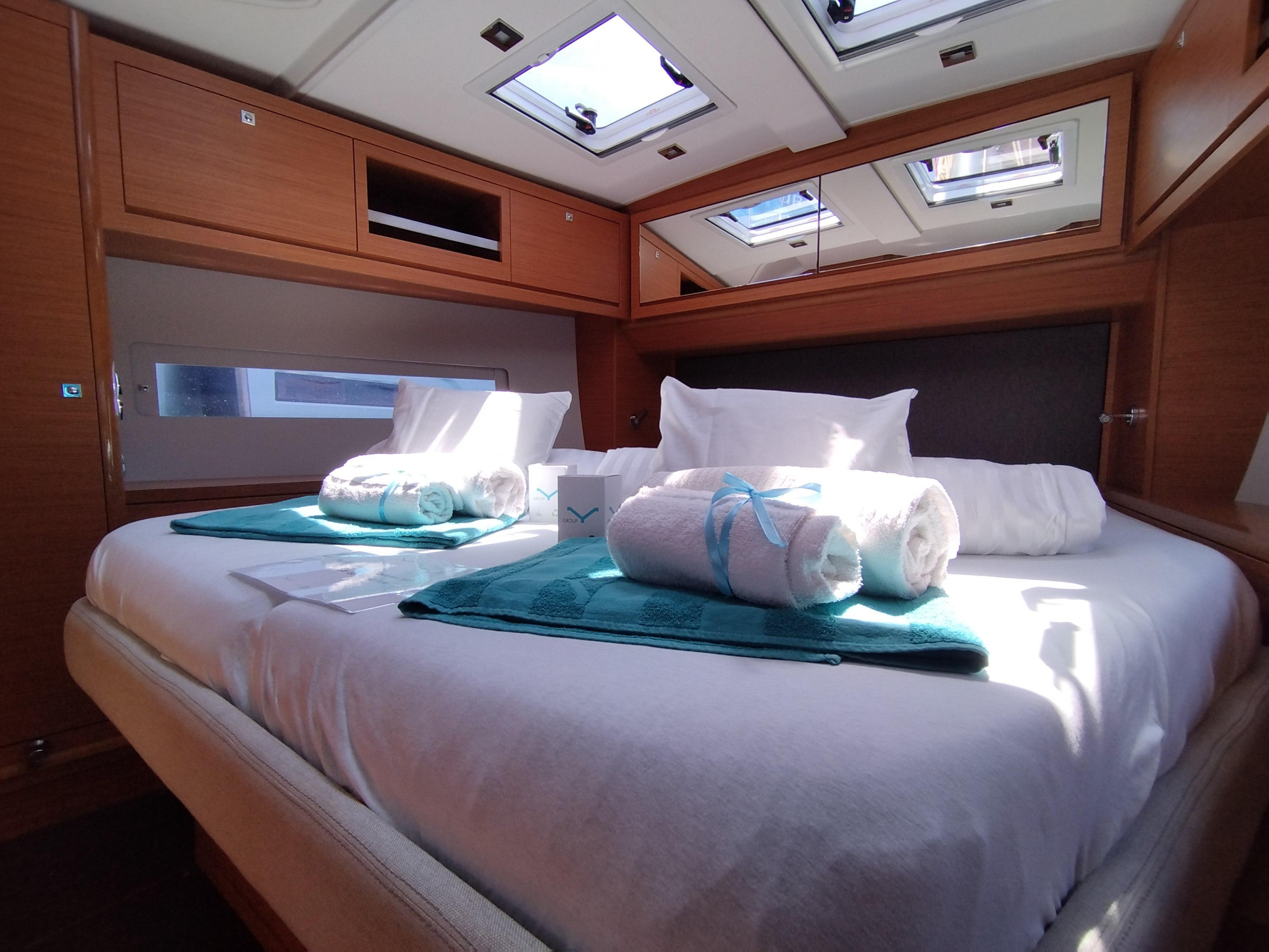 Dufour 470 Owner's version — photo 12