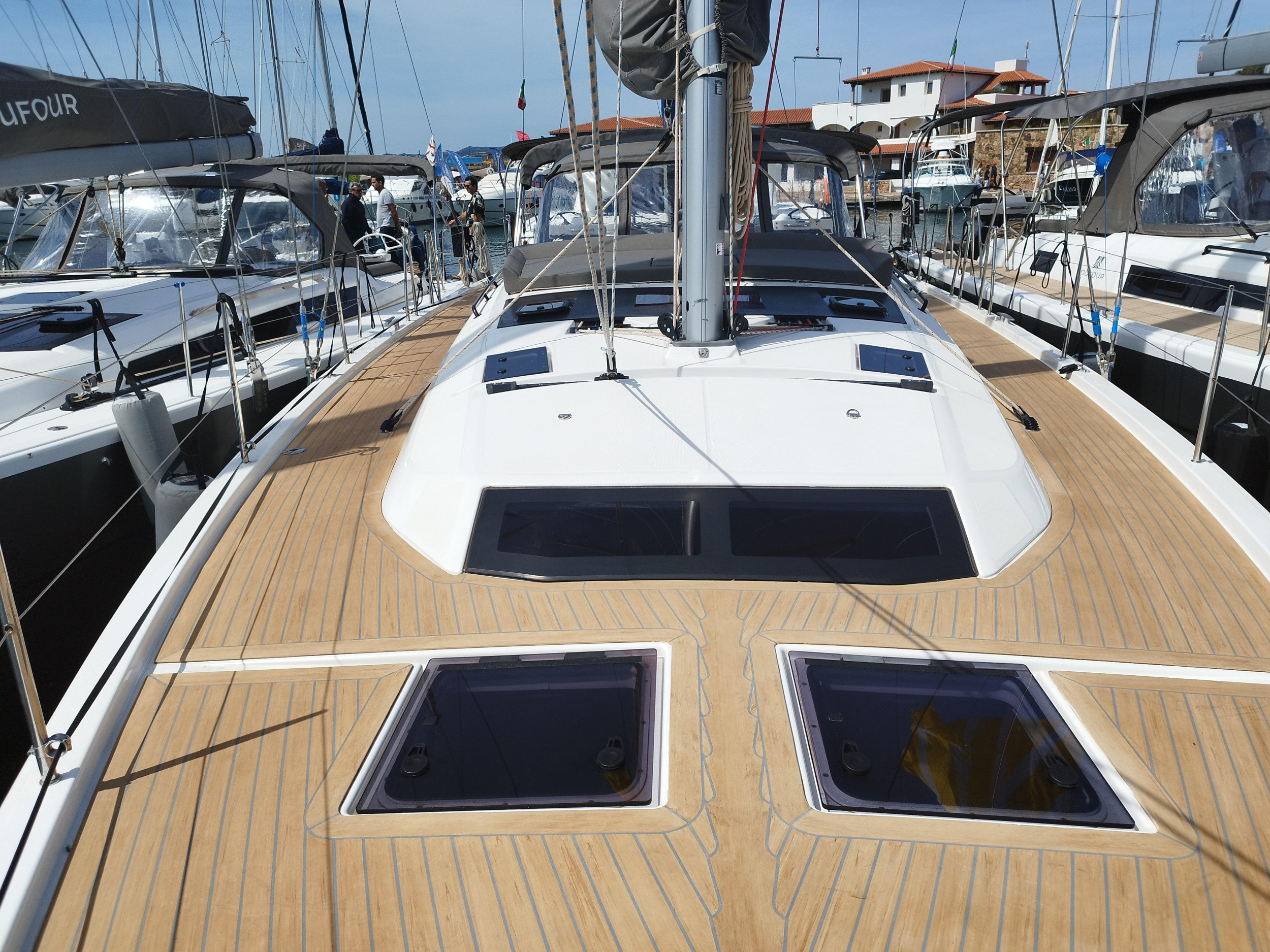 Dufour 470 Owner's version — photo 7
