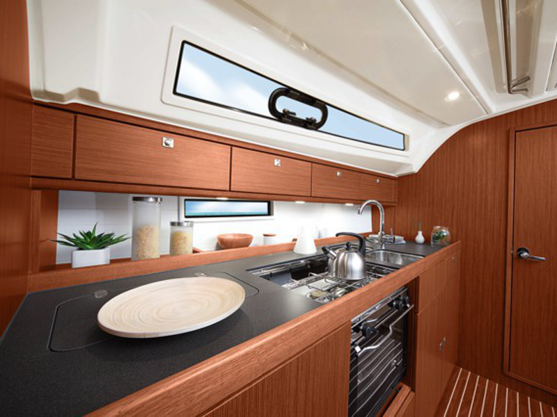 Bavaria Cruiser 41 — photo 2
