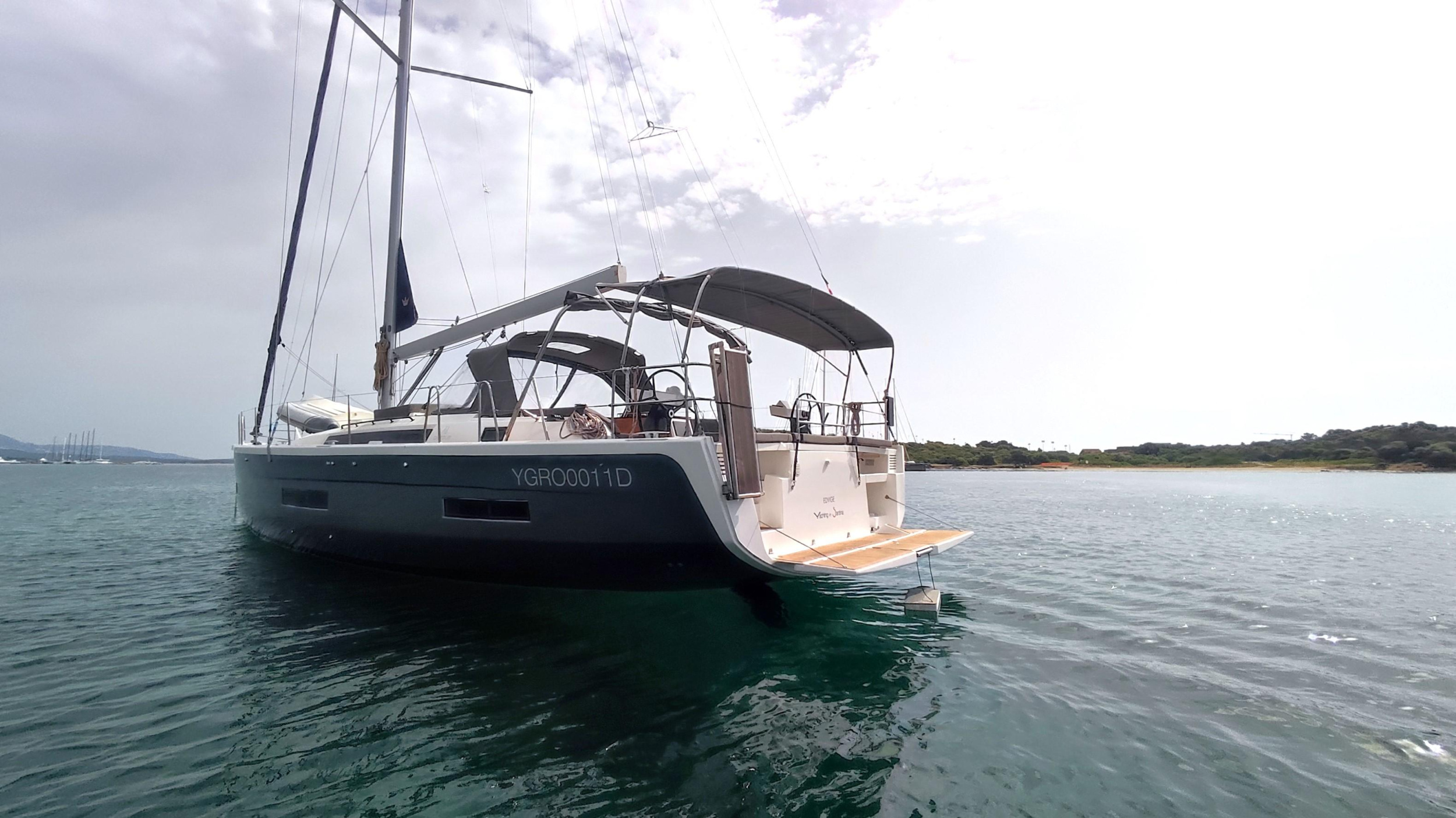 Dufour 530 Owner's Version — photo 20