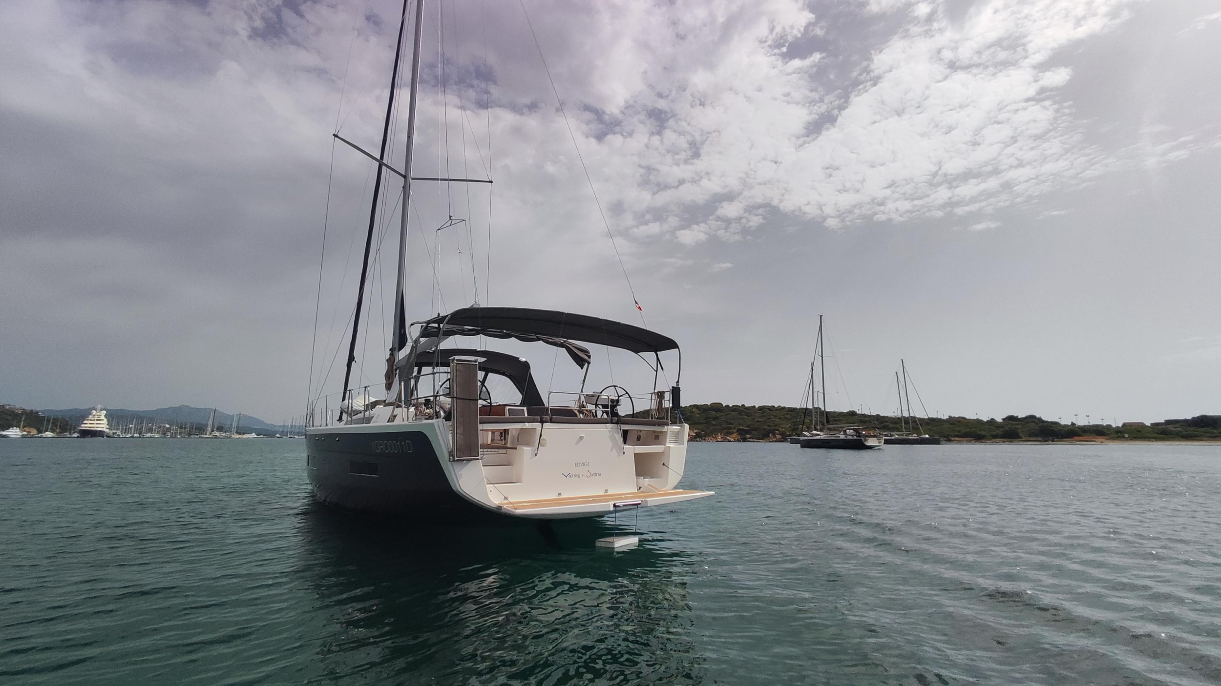 Dufour 530 Owner's Version — photo 14