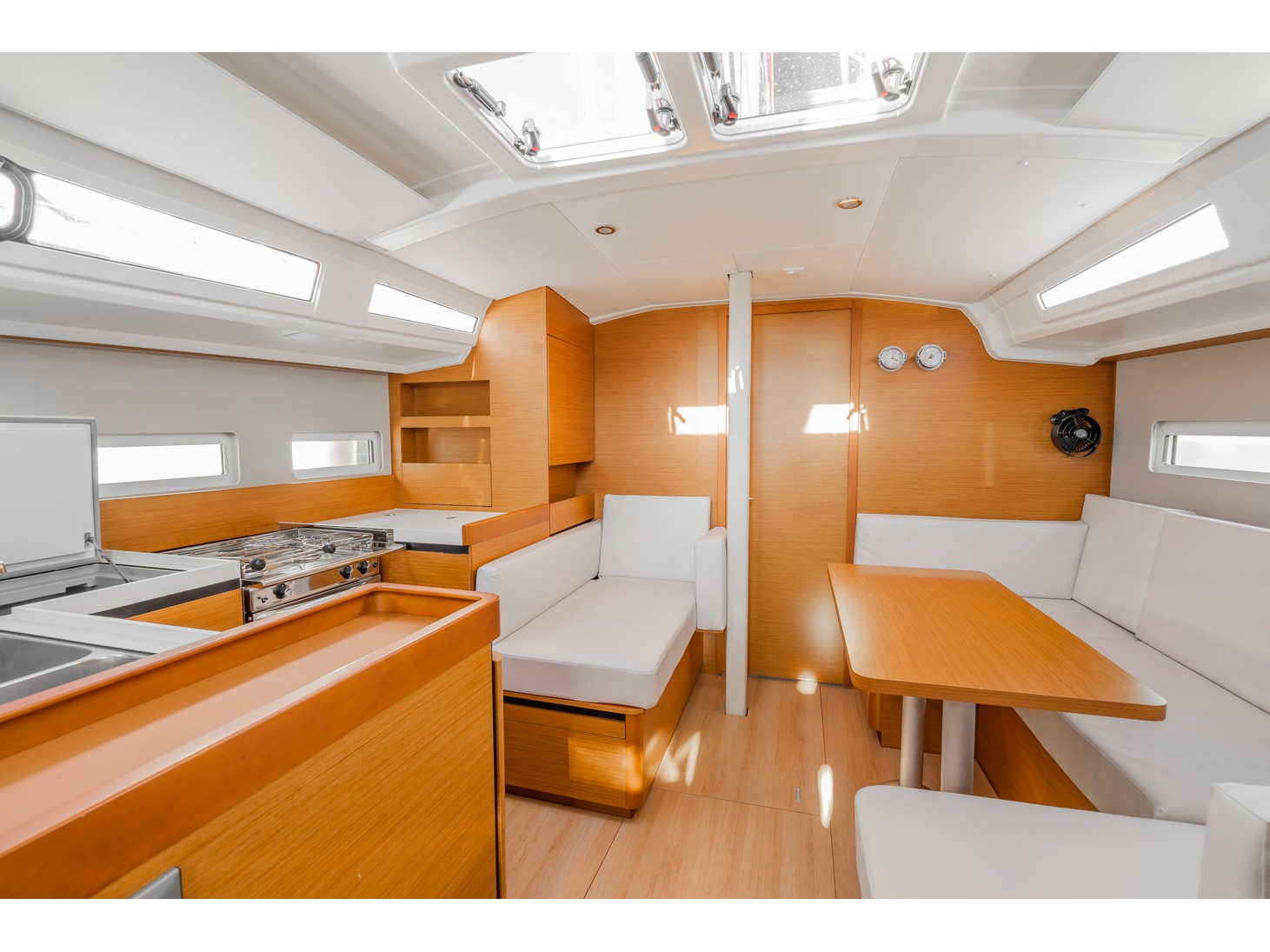 Sun Odyssey 410 — photo 3