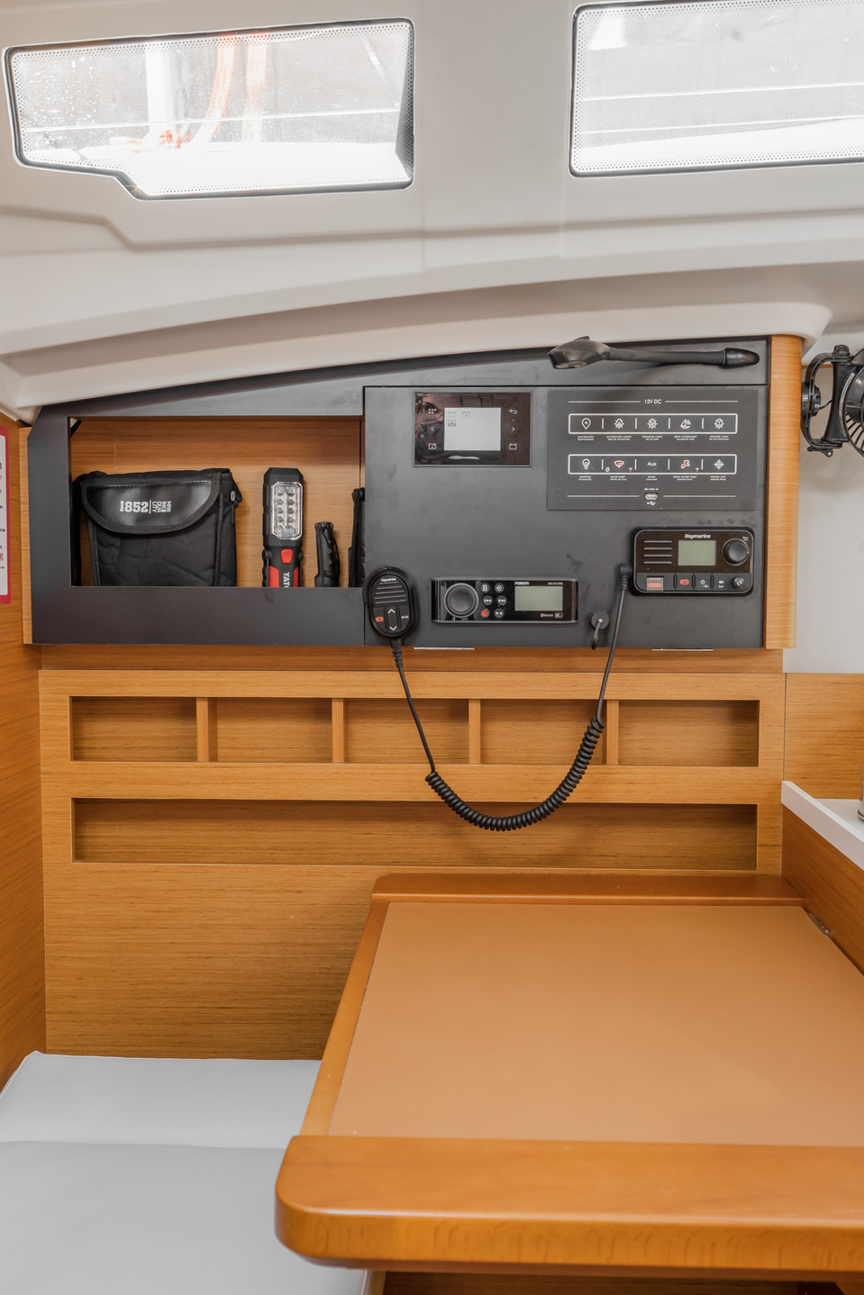 Sun Odyssey 410 — photo 10
