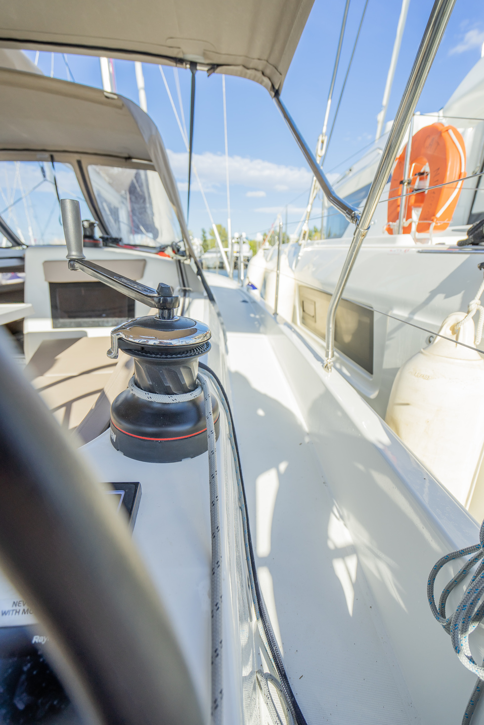 Sun Odyssey 410 — photo 11
