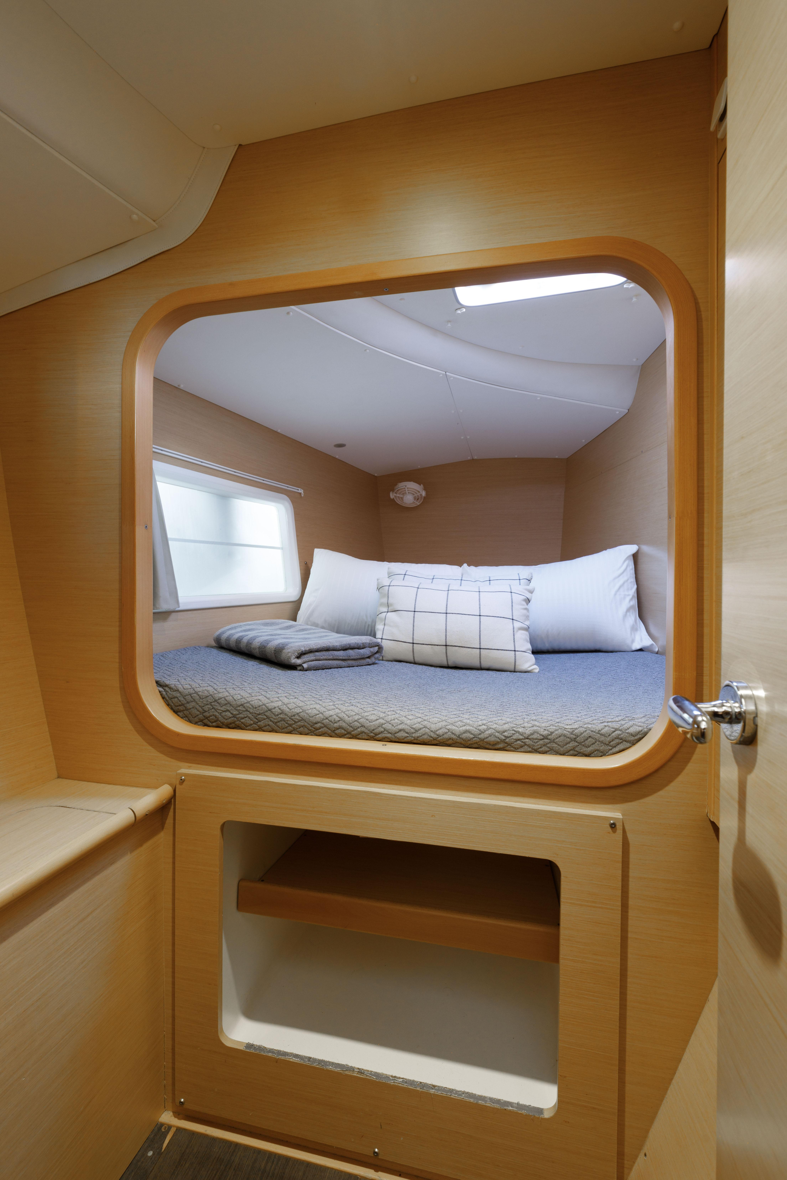 Lagoon 380 S2 — photo 18