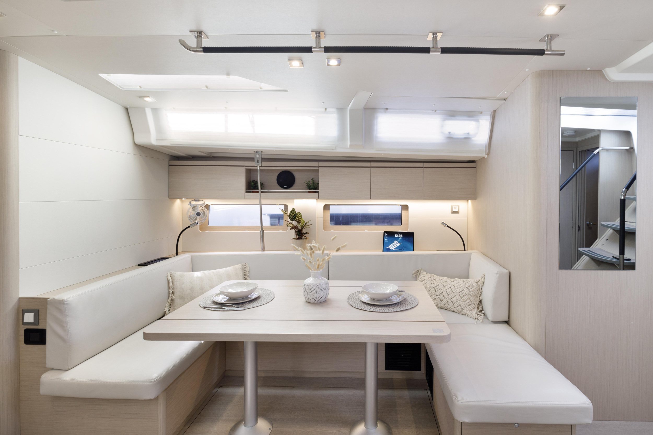 Oceanis 51.1 — photo 15