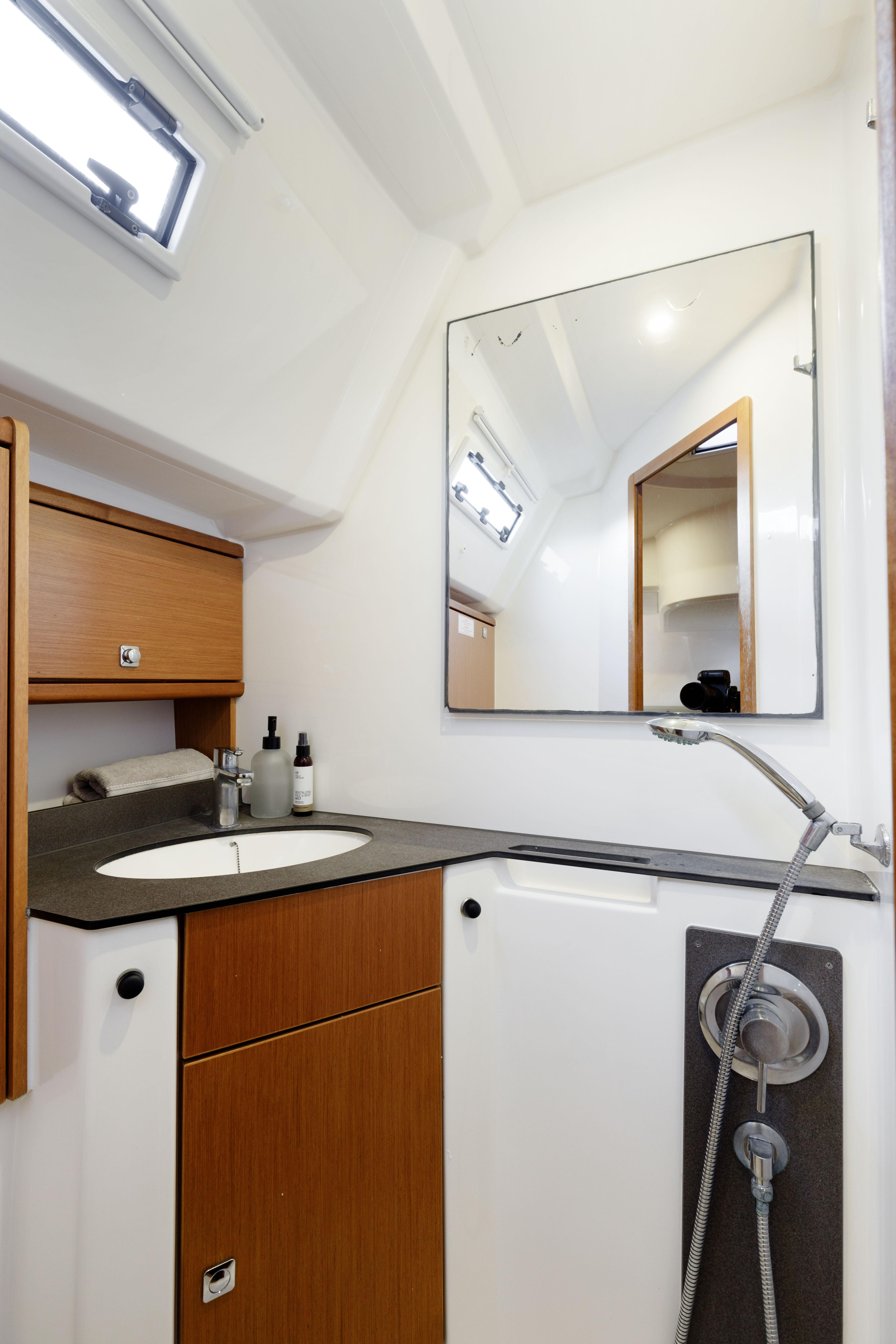 Bavaria Cruiser 46 — photo 12
