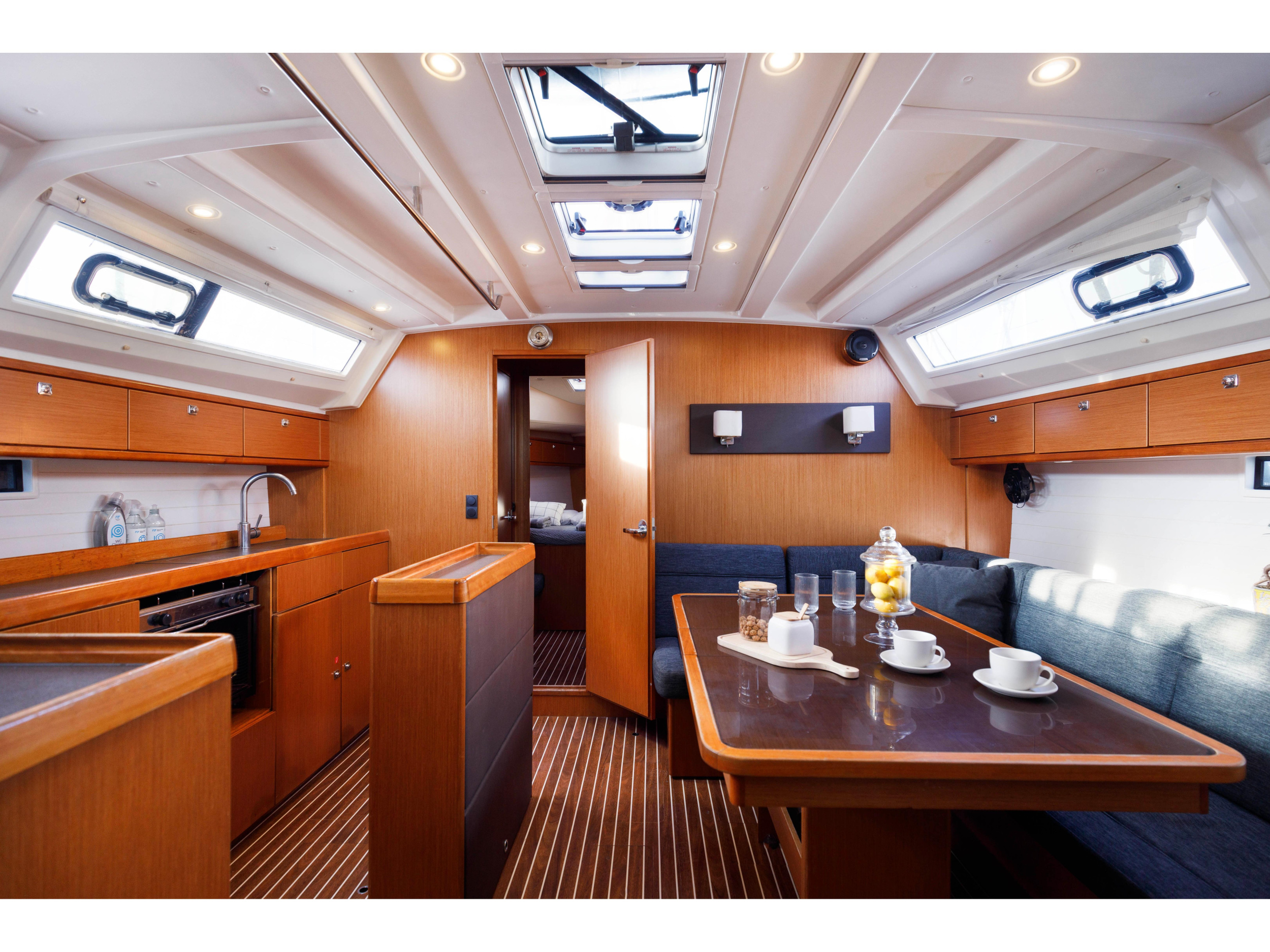 Bavaria Cruiser 46 — photo 12