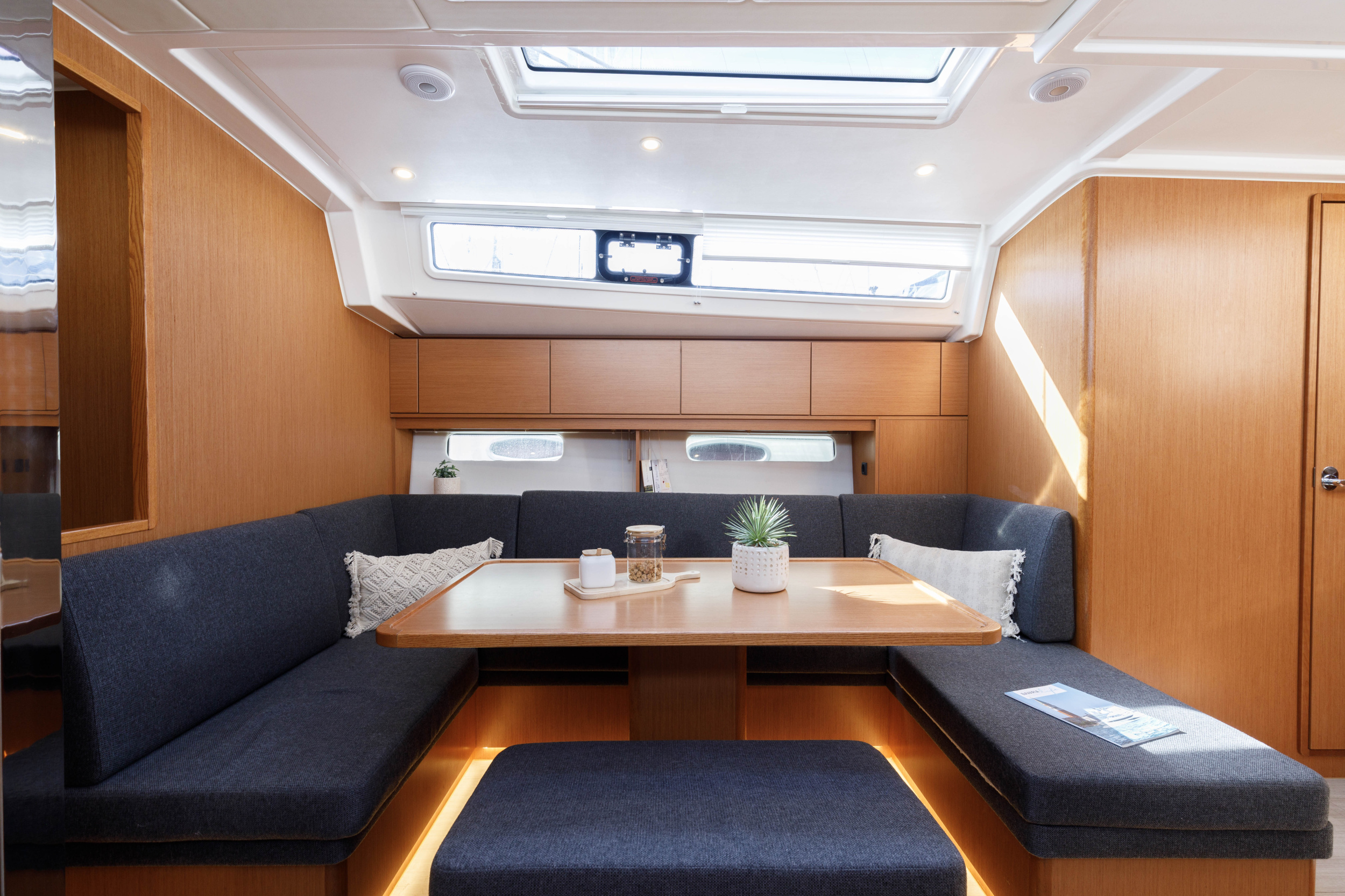Bavaria C46 — photo 8