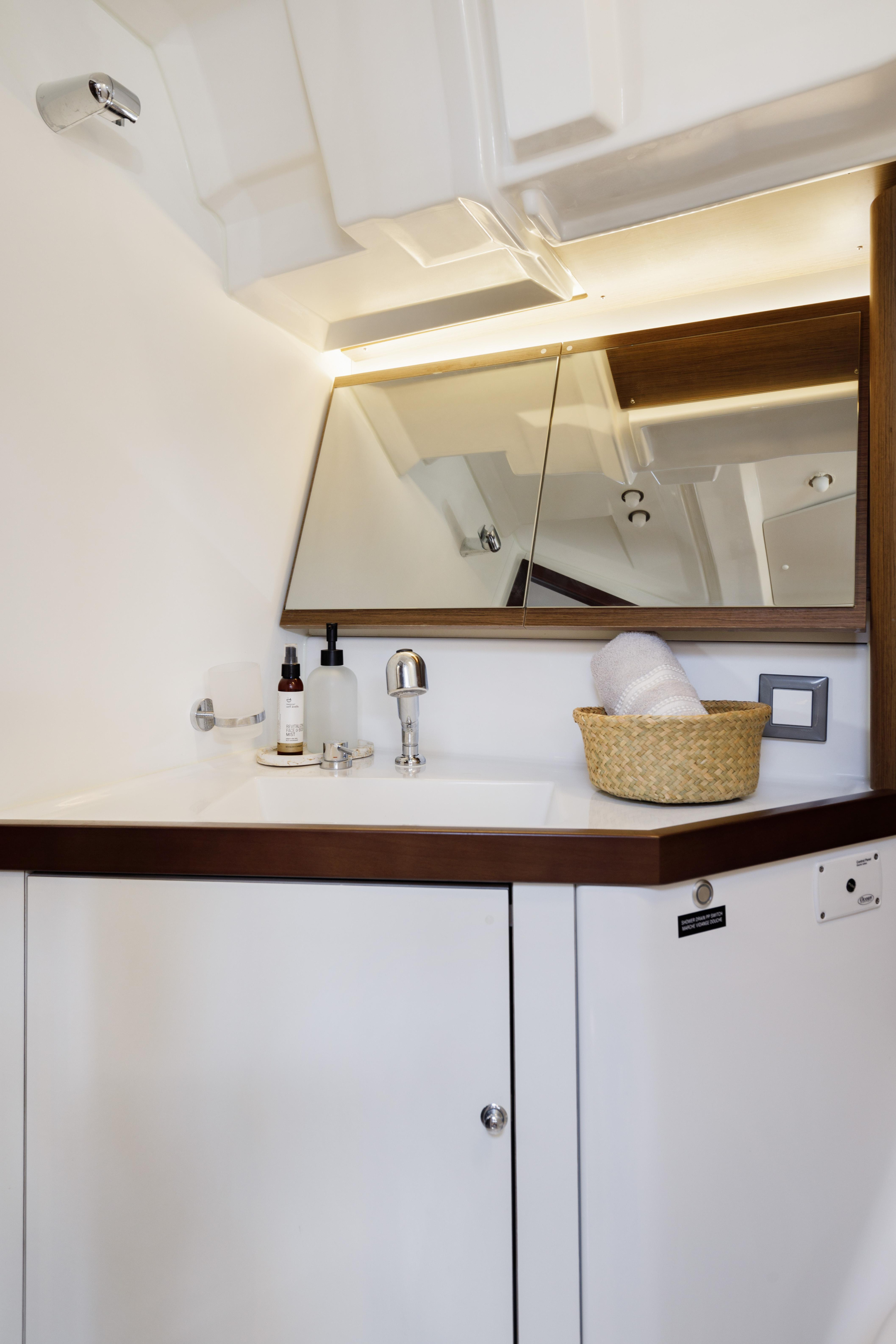 Oceanis 46.1 — photo 11