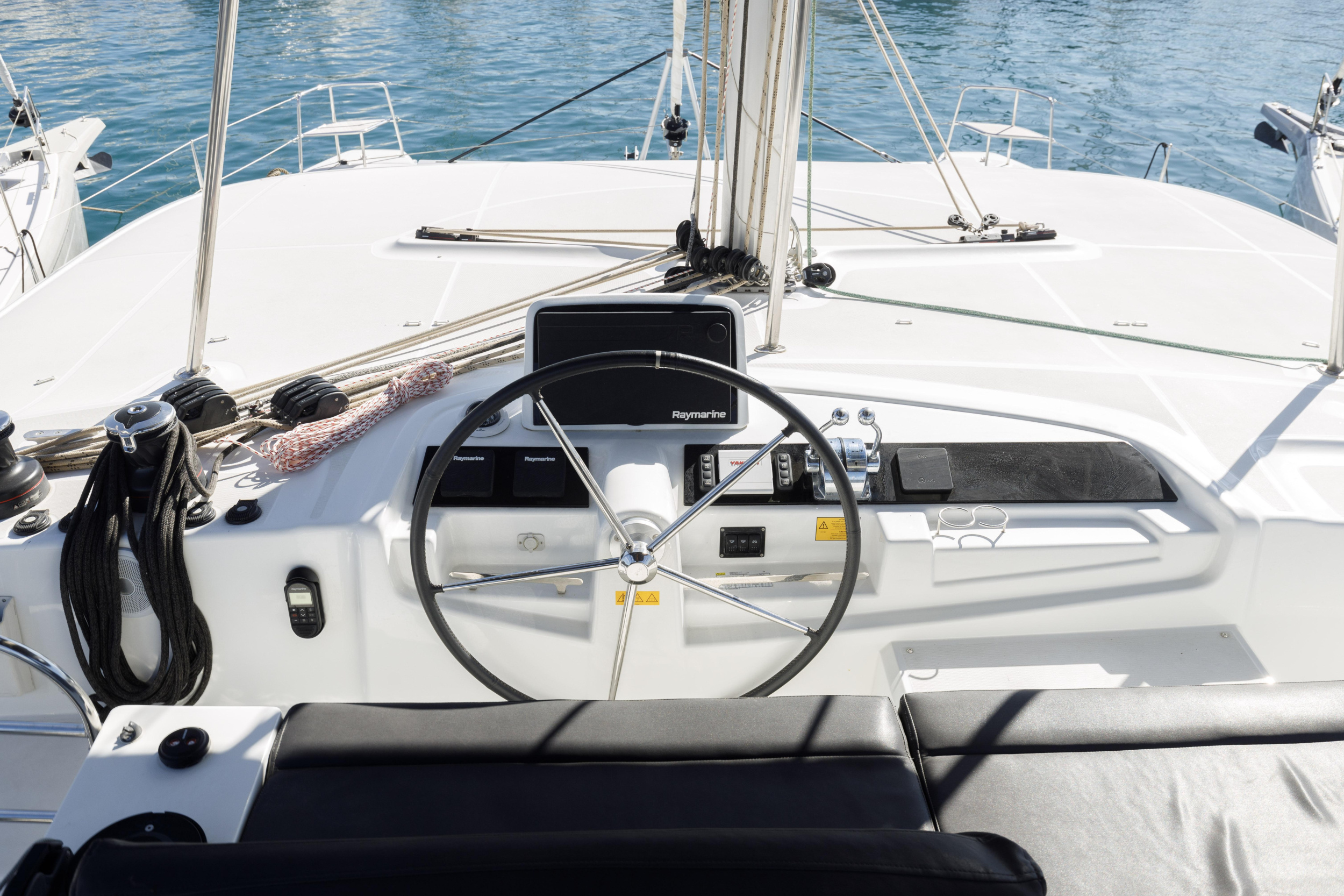 Lagoon 46 — photo 20