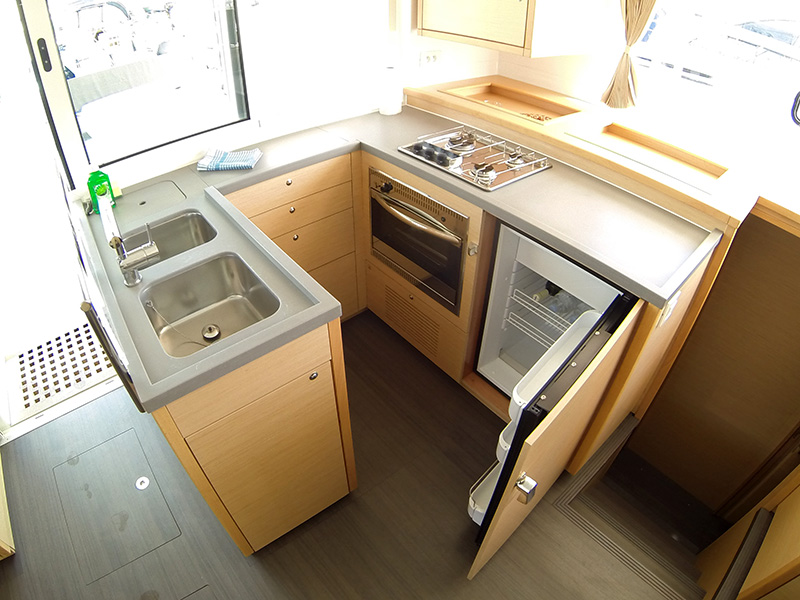 Lagoon 450 — photo 12