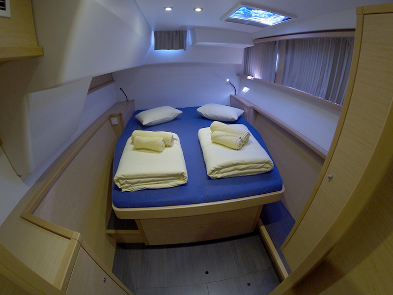 Lagoon 450 — photo 22
