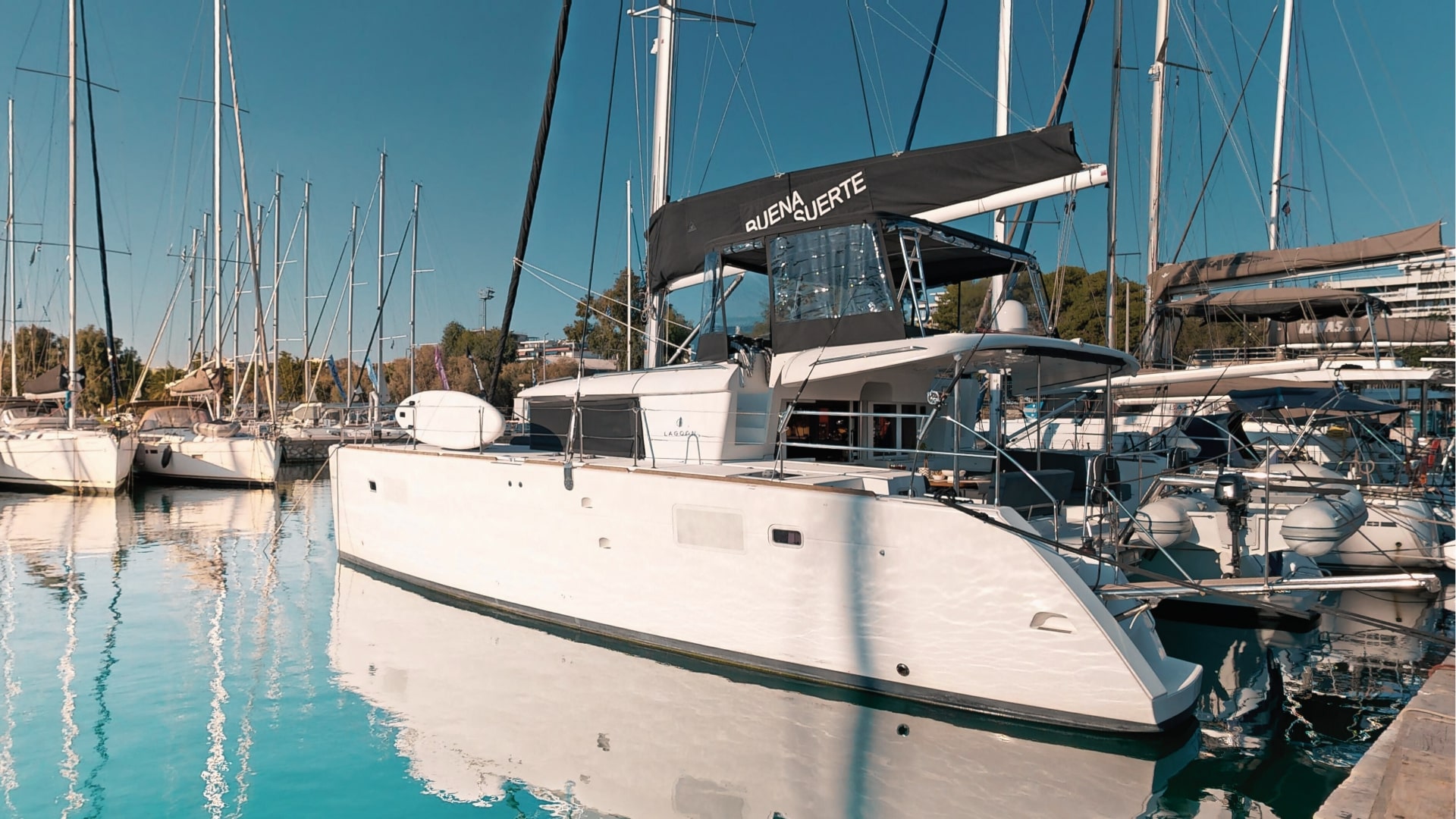 Lagoon 450 Fly — photo 11