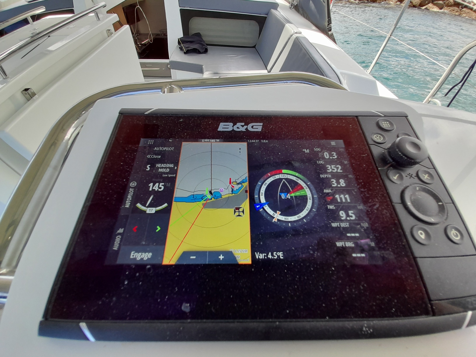 Oceanis 46.1 — photo 17