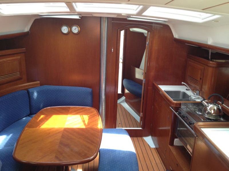 Oceanis 393 Clipper — photo 3