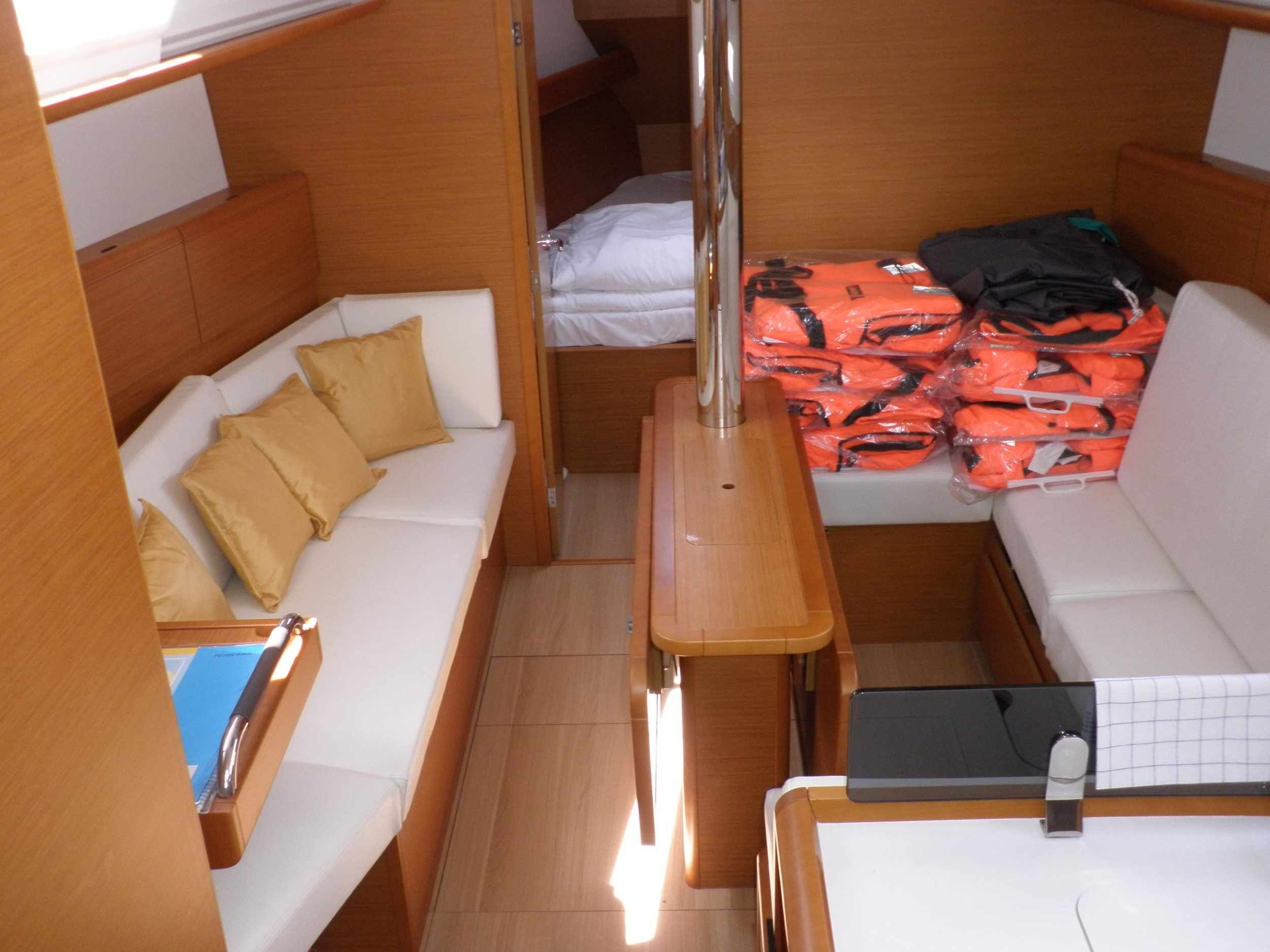 Sun odyssey 379 performance — photo 8