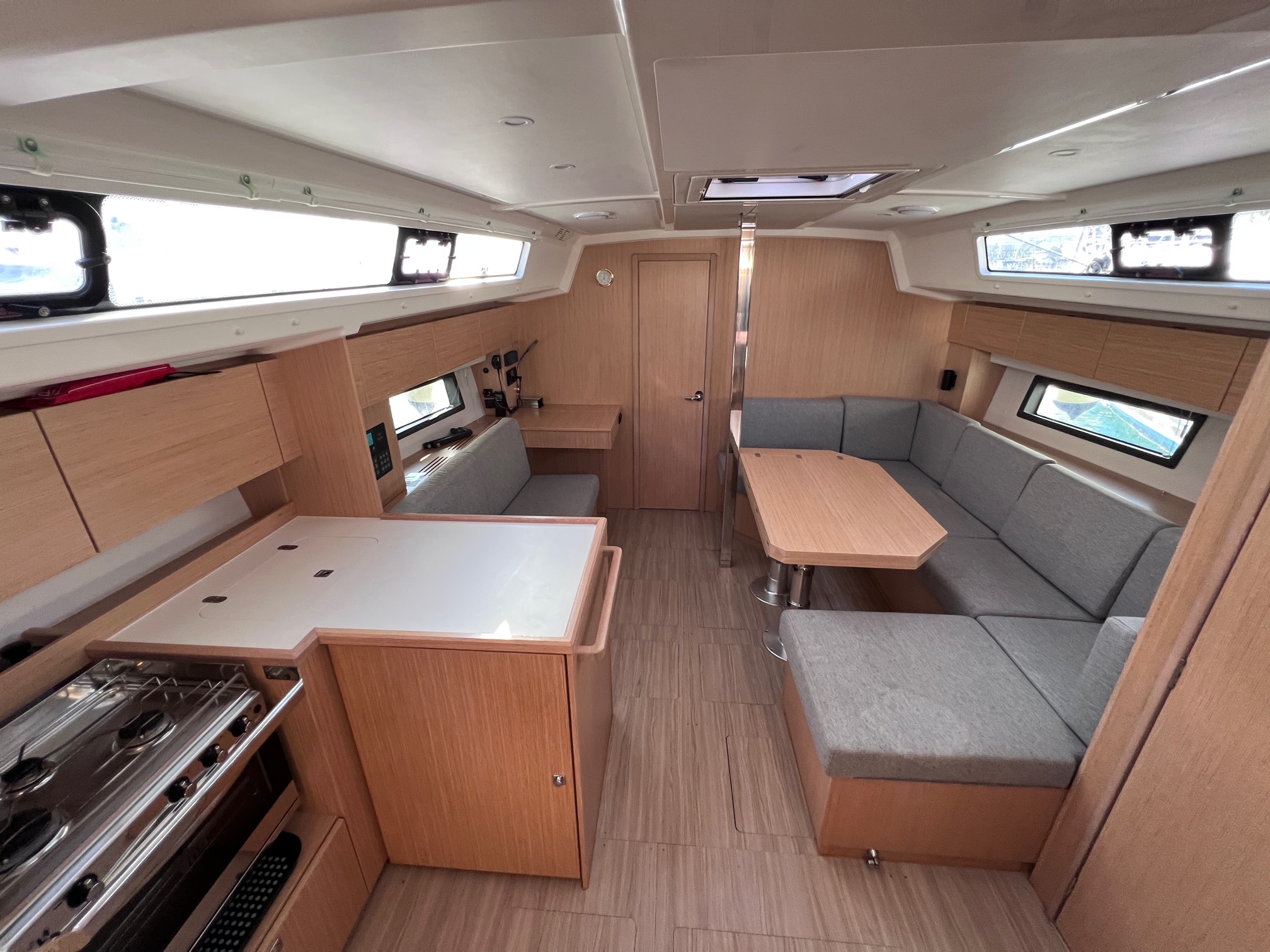 Bavaria C42 — photo 8