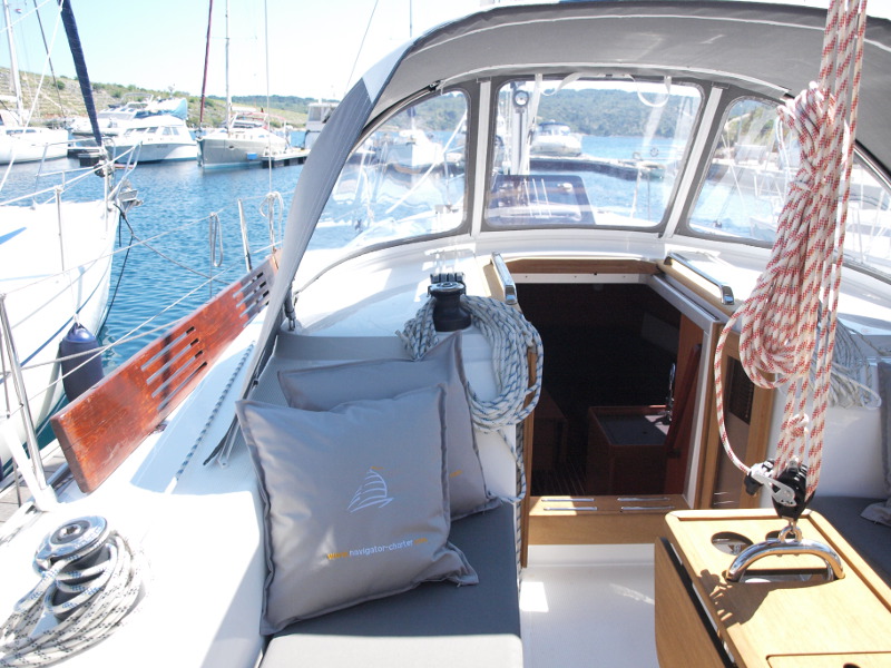 Bavaria Cruiser 33 — photo 15