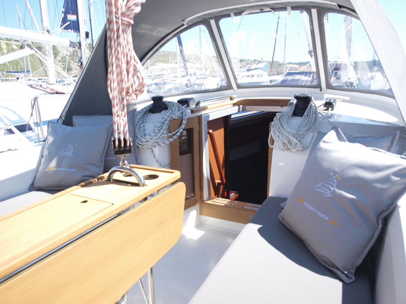 Bavaria Cruiser 33 — photo 7
