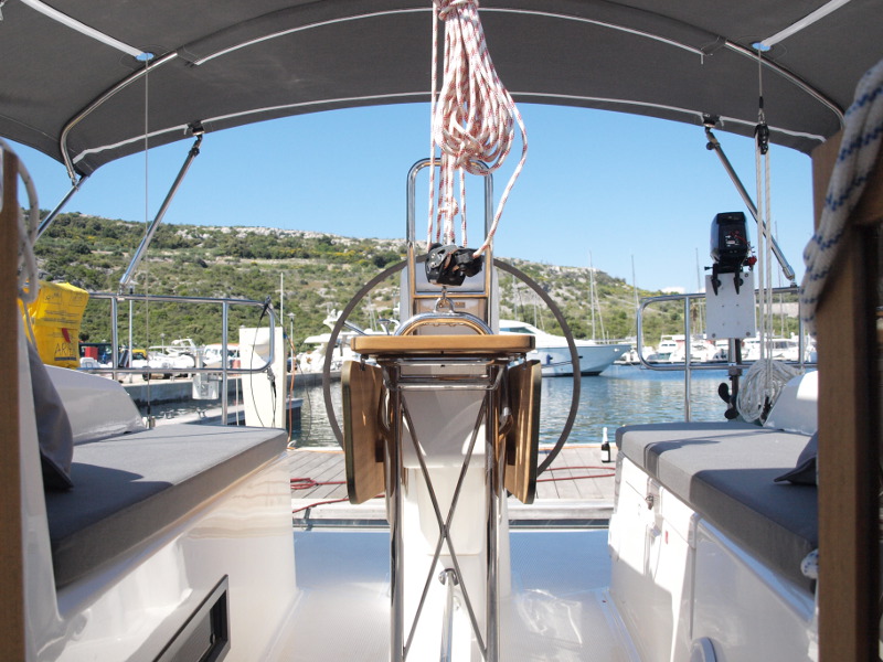 Bavaria Cruiser 33 — photo 6