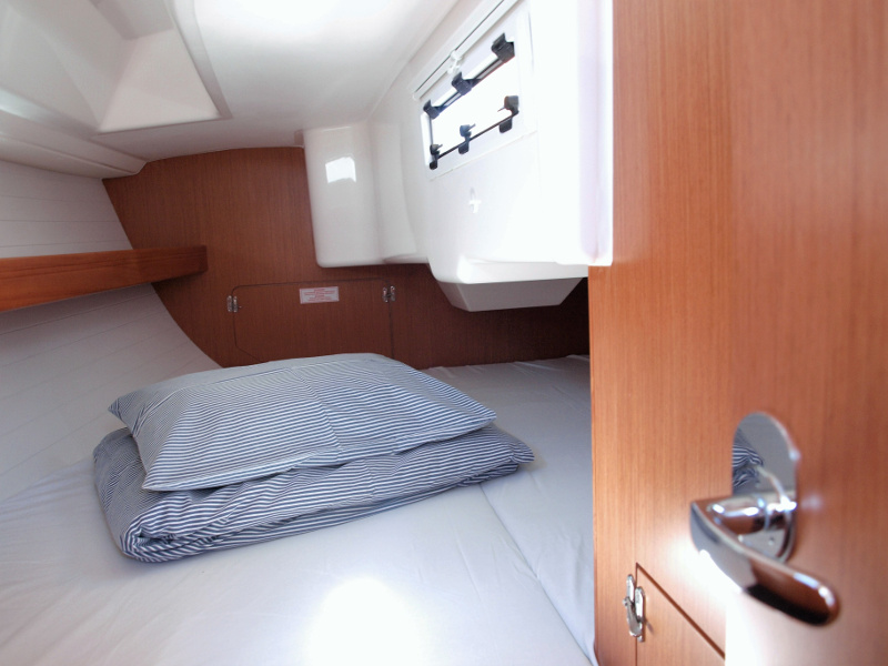 Bavaria Cruiser 33 — photo 8